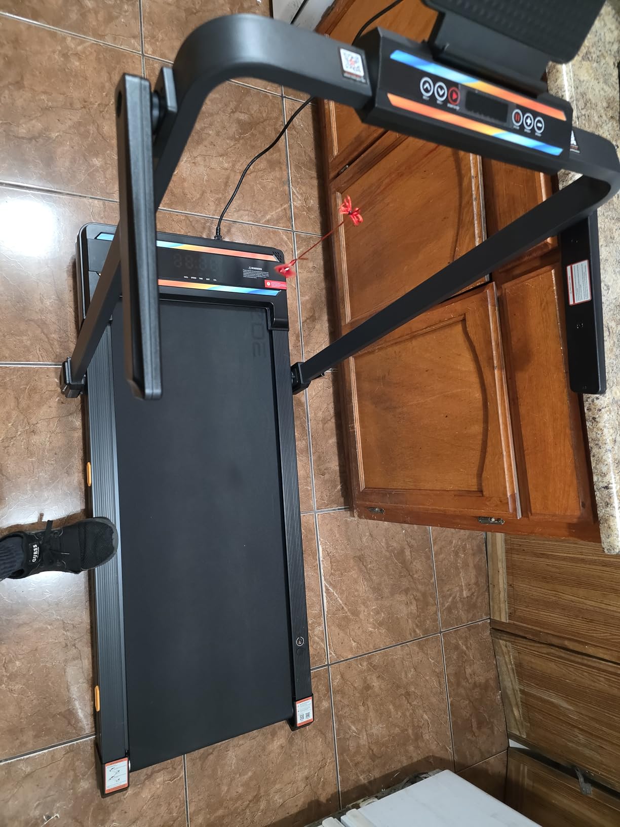 Foldable Walking Pad with 0-15% Auto Incline and Handle Bar, Under Desk Treadmill with 300LBS Weight Capacity, 3.0HP Quiet Treadmills for Home with Speaker, APP & Remote Control customer photo 1