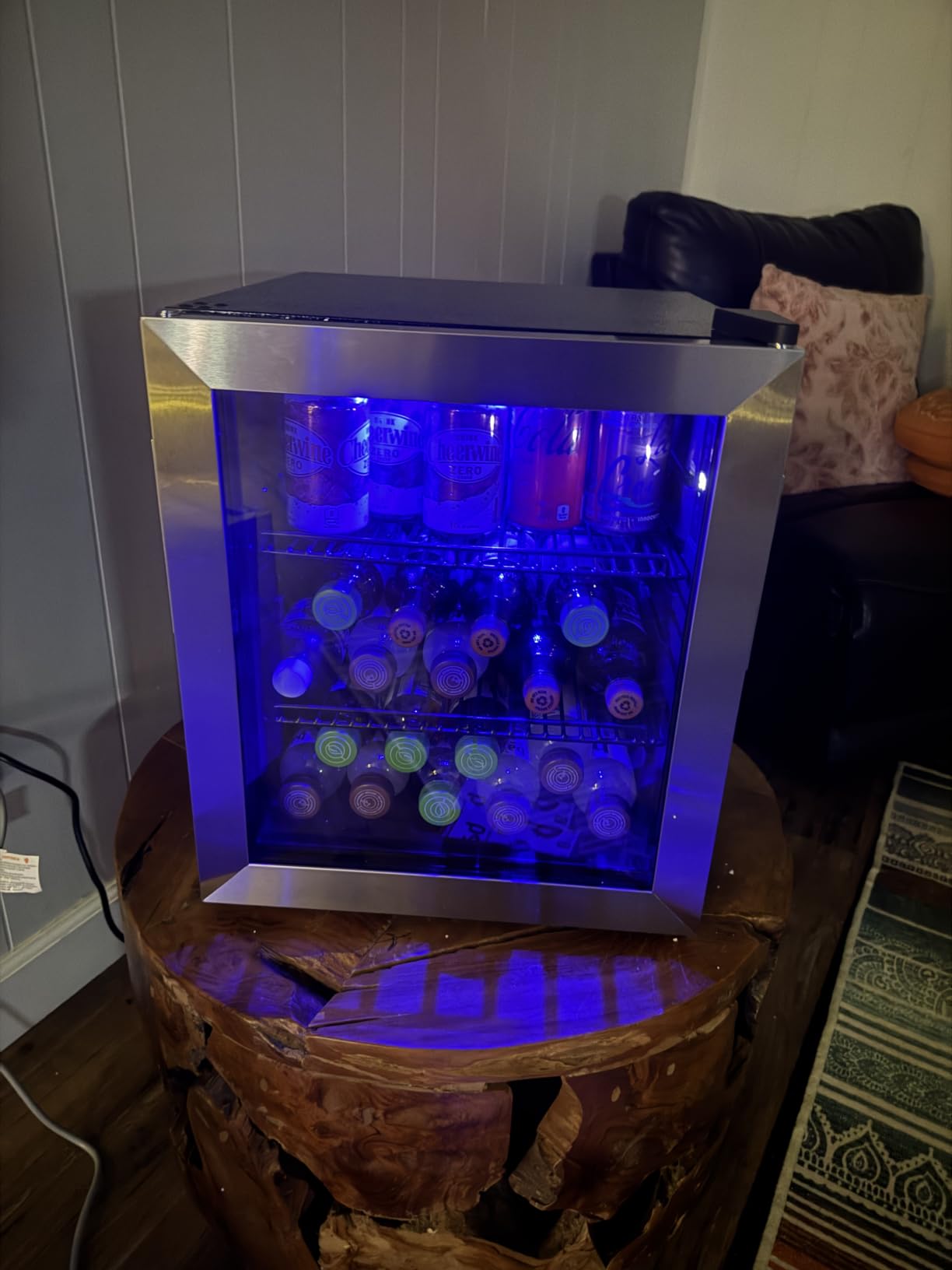 Velivi Gaming Mini Fridge with Led Lights, 3.2 Cu Ft Gaming Light Up Glass Door Beverage Refrigertor Small Lockable Drink Cooler For Soda Beer, Cyberpunk Gaming Rooms Bar Home Party customer photo 1