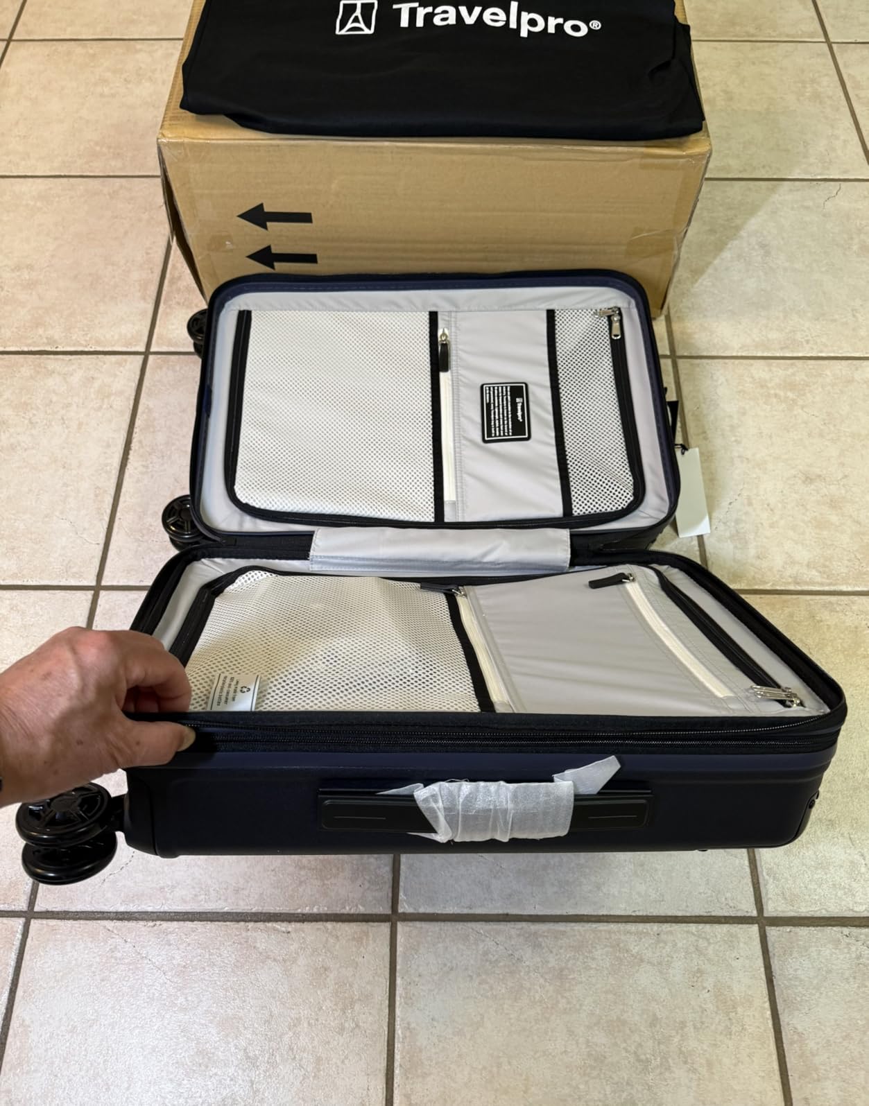 Platinum Elite Hardside Checked Luggage Spinner, Black, 25-Inch customer photo 2