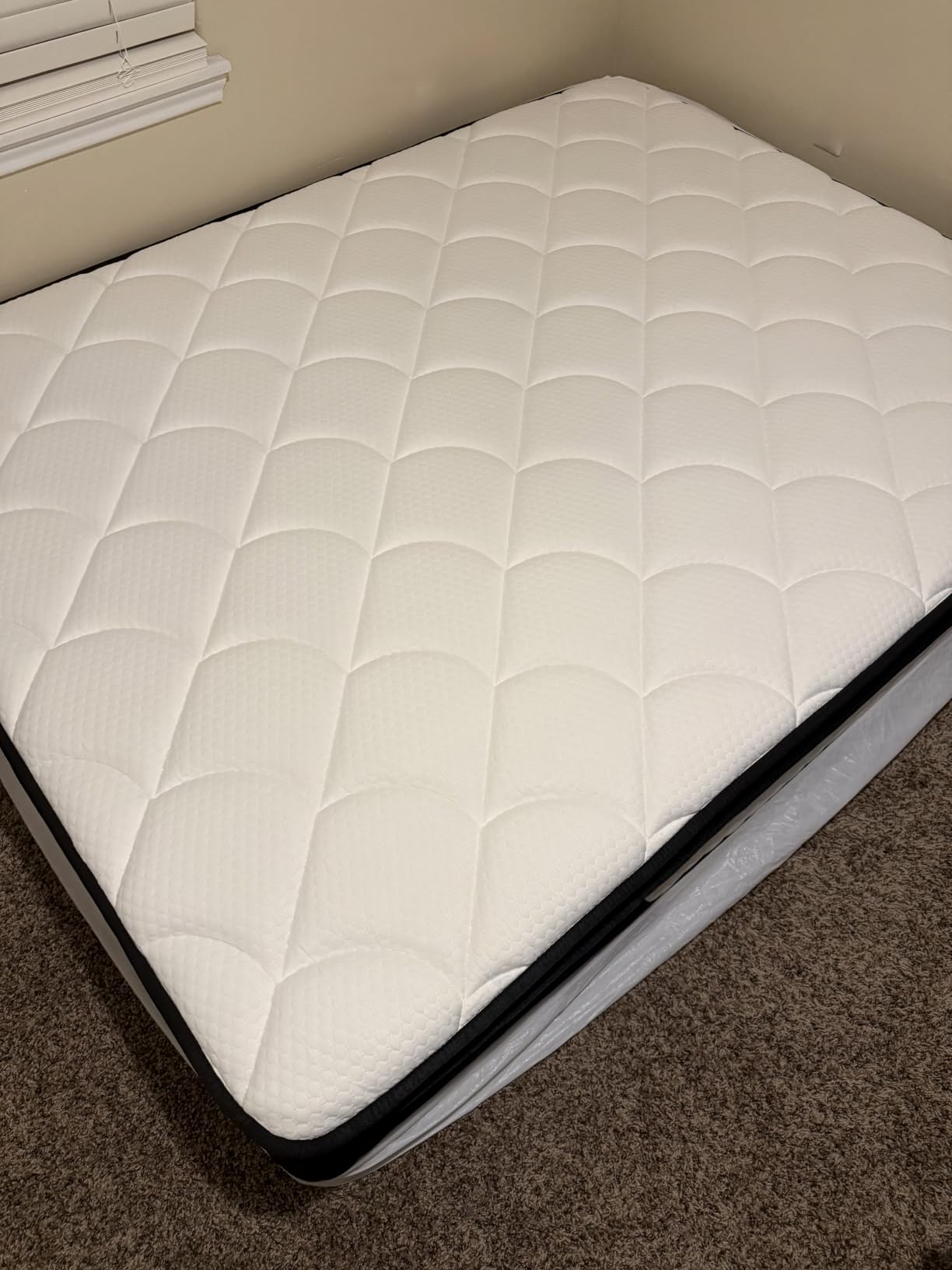 Mattress Queen Size, 12 Inch Hybrid Queen Mattress in a Box, Medium Firm | Queen Size Mattress with Cooling Gel Memory Foam & Pocket Springs, Pressure Relief, Motion Isolation, Edge Support, Pillow Top customer photo 1