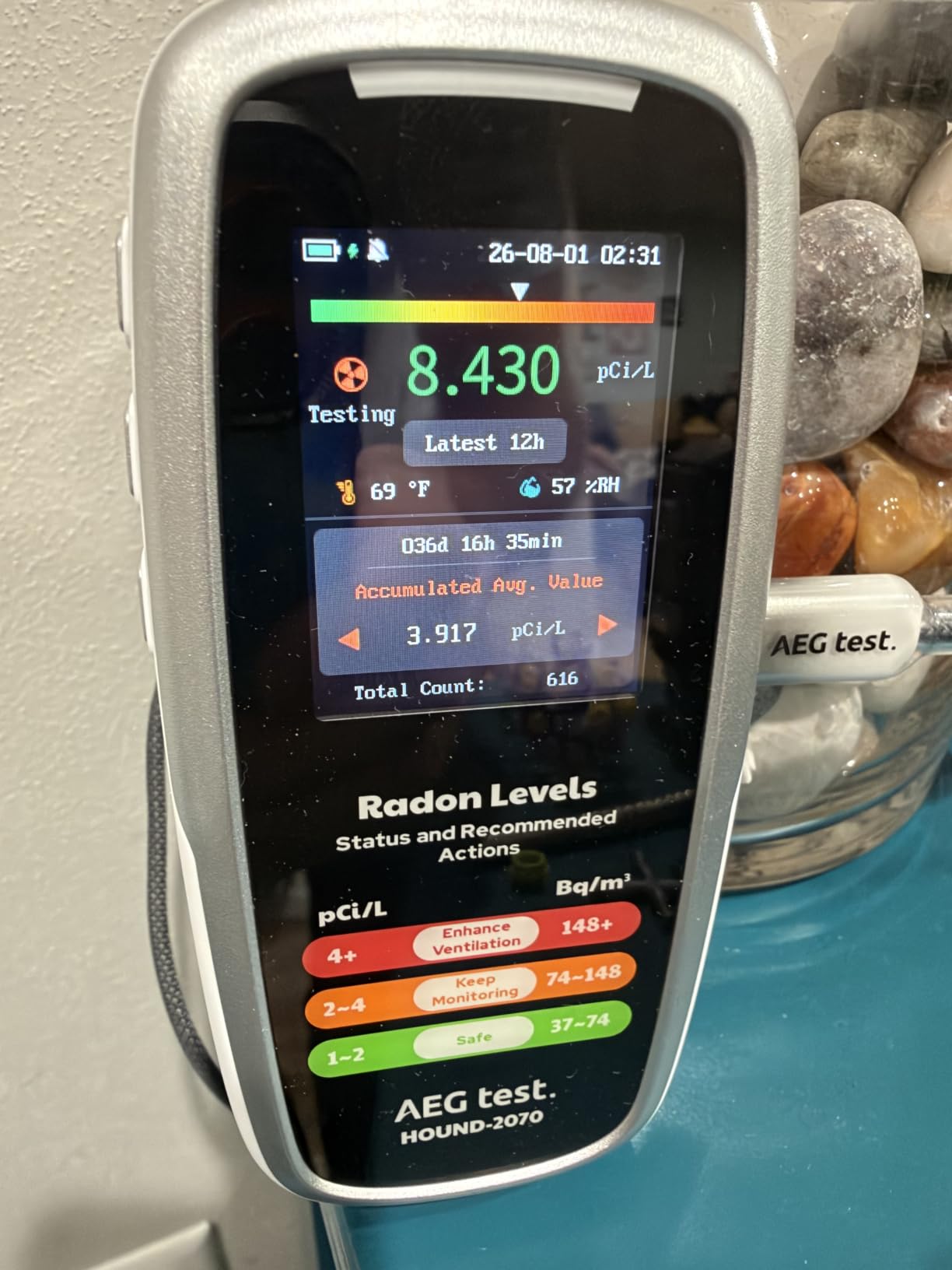 HOUND-2070 Radon Detector for Home, Temperature & Humidity Display, 504 Days Data Storage for Long-Term Monitoring, Rechargeable, 3-in-1 Portable Radon Tester for Basement, pCi/L or Bq/m³ customer photo 1