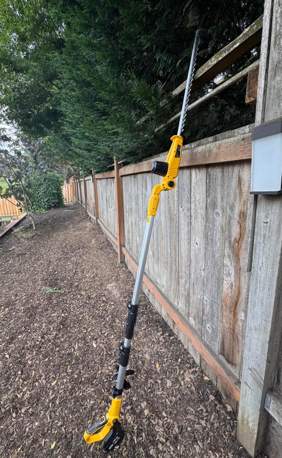 20V Cordless Pole Hedge Trimmer, 15 Ft Reach, 2 x 4.0Ah Batteries | 20V Power with 2x4Ah Batteries, 5/8