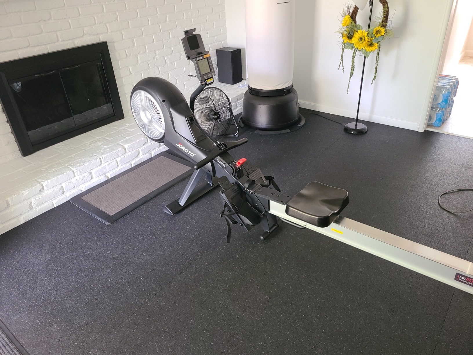 JOROTO Water Rowing Machines for Home, Foldable Rowing Machine with 400LBS Weight Capacity, Dedicated Monitor & Bluetooth APP, Large Water Tank & Comfortable Seat for Immersive Water Rower customer photo 1