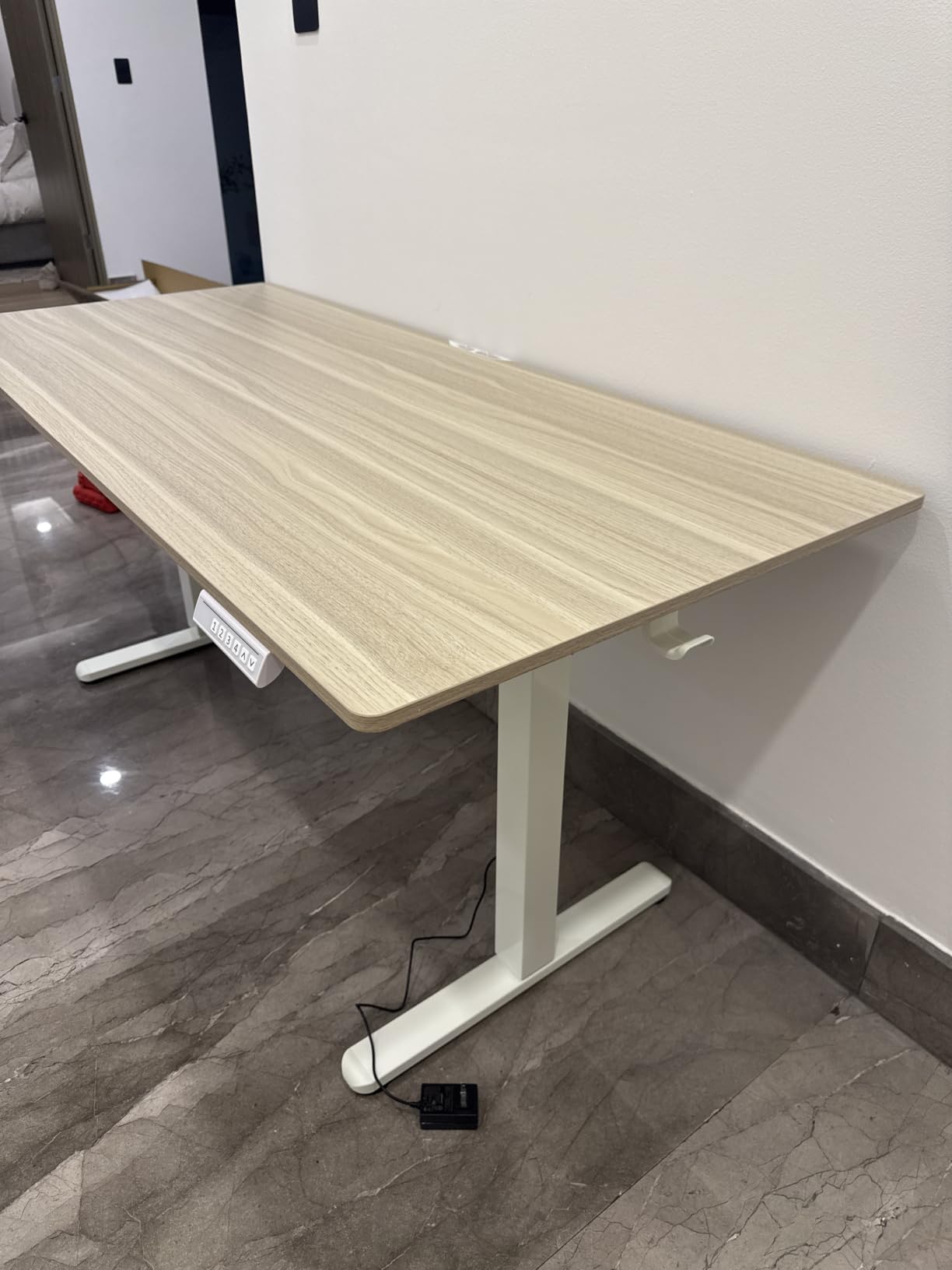 HUANUO 48x23 Inch Electric Standing Desk, Adjustable, Light Vintage Brown | 176 Lbs Capacity, Smooth Home Office Desk, 4 Memory Presets & Headphone Hooks, 28.3-46.5 Inch Height Range customer photo 1