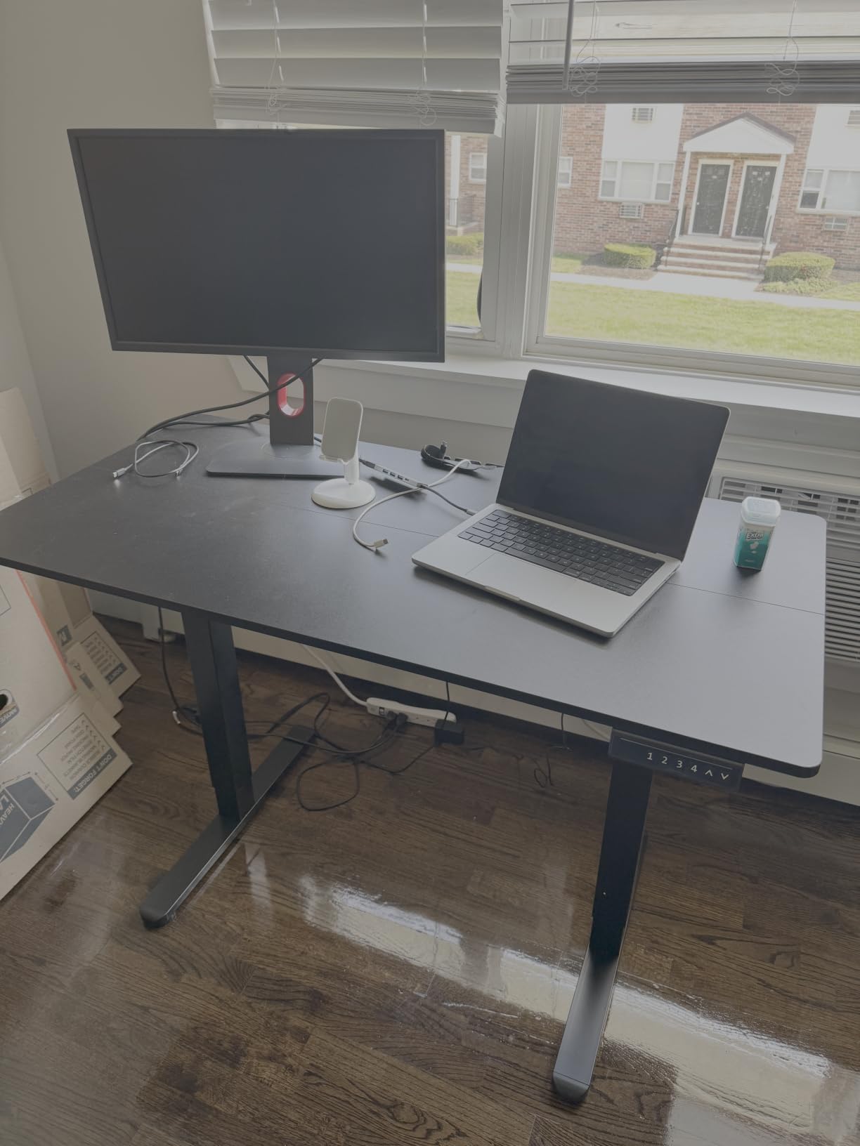 HUANUO 48x23 Inch Electric Standing Desk, Adjustable, Light Vintage Brown | 176 Lbs Capacity, Smooth Home Office Desk, 4 Memory Presets & Headphone Hooks, 28.3-46.5 Inch Height Range customer photo 2