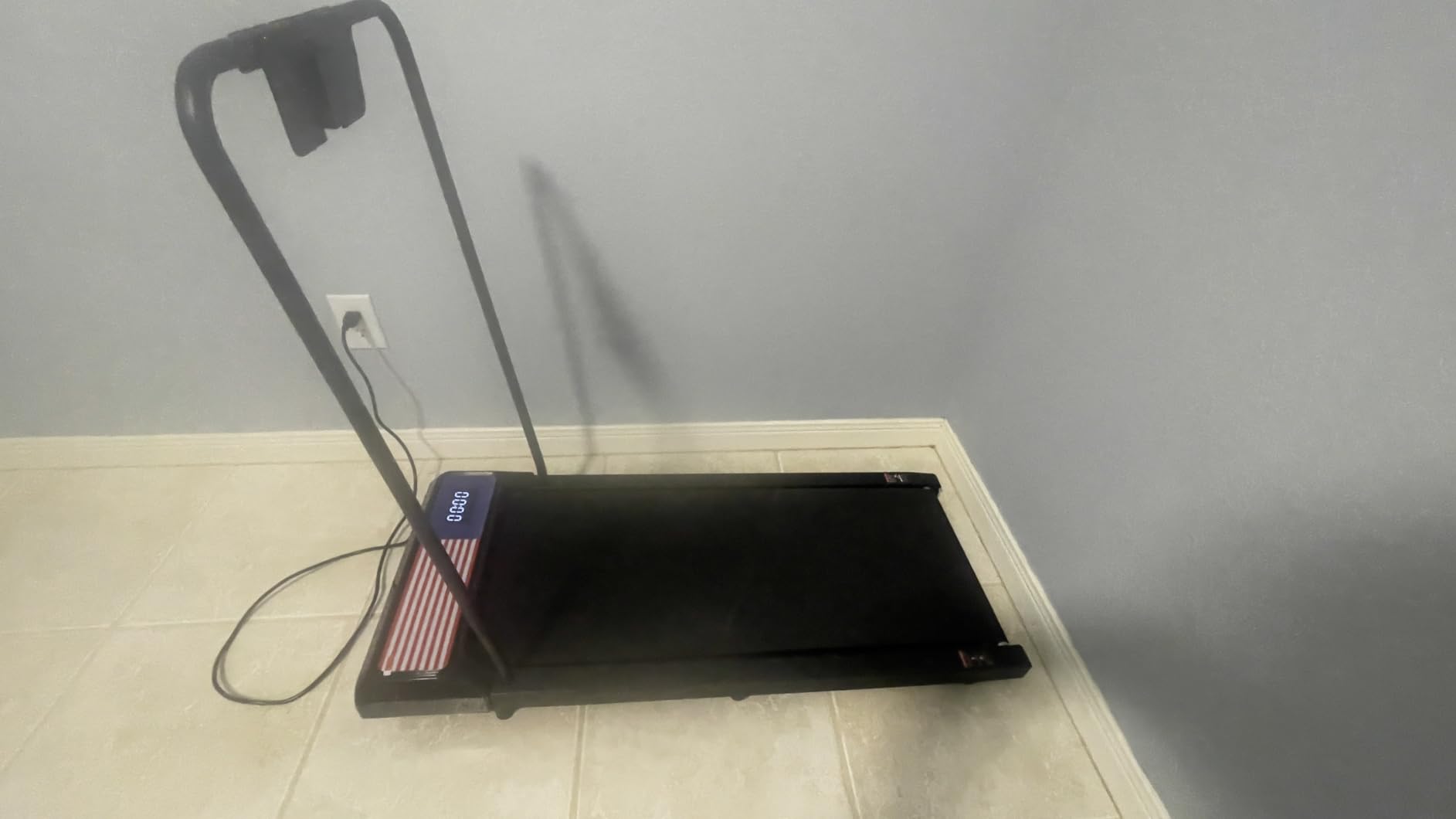 Walking Pad Treadmill with Handle Bar, 8% Incline Under Desk Treadmill | 2.5HP Quiet Motor, 265 lb Capacity, 0.6-4 MPH Speed, 15 x 35.4 in Belt, Compact for Home Office and Small Spaces customer photo 1