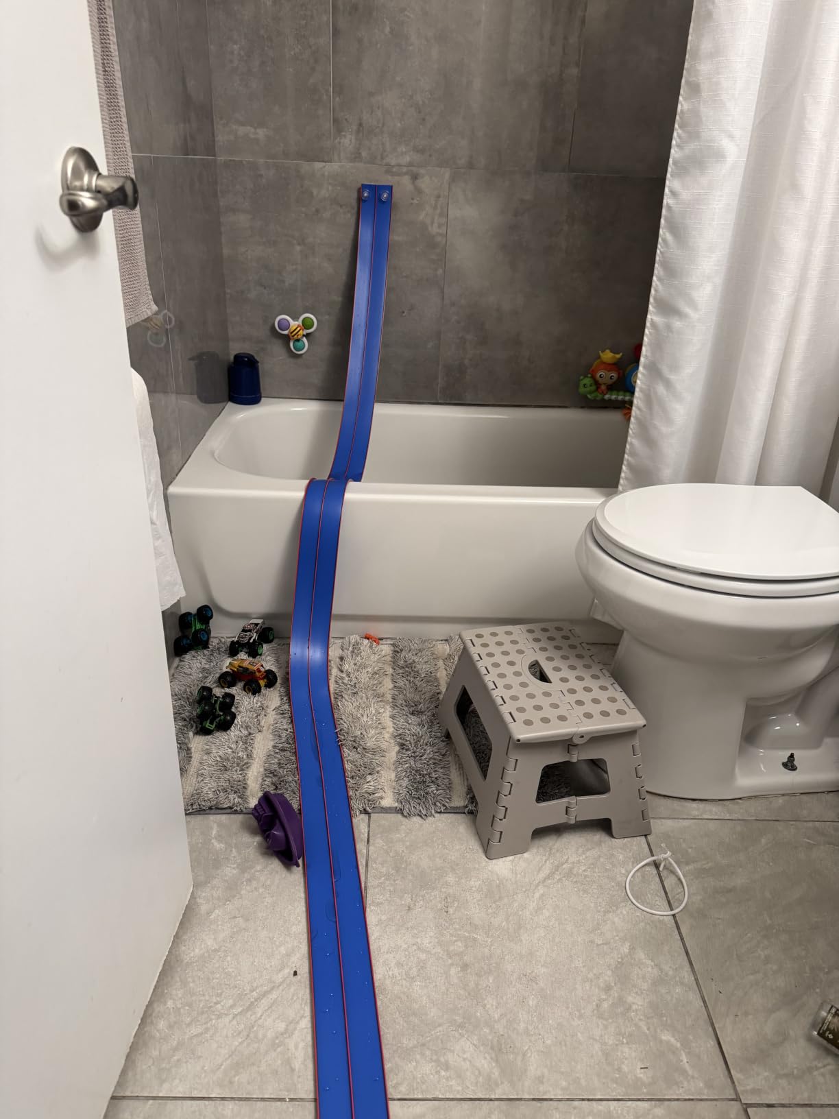 TAEMVV Flexible Race Track for Kids - 15 Ft Dual Car Track Set, Royal Blue, Compatible with Hot Wheels 1/64 Diecast Cars, Reinforced Suction Cup customer photo 1