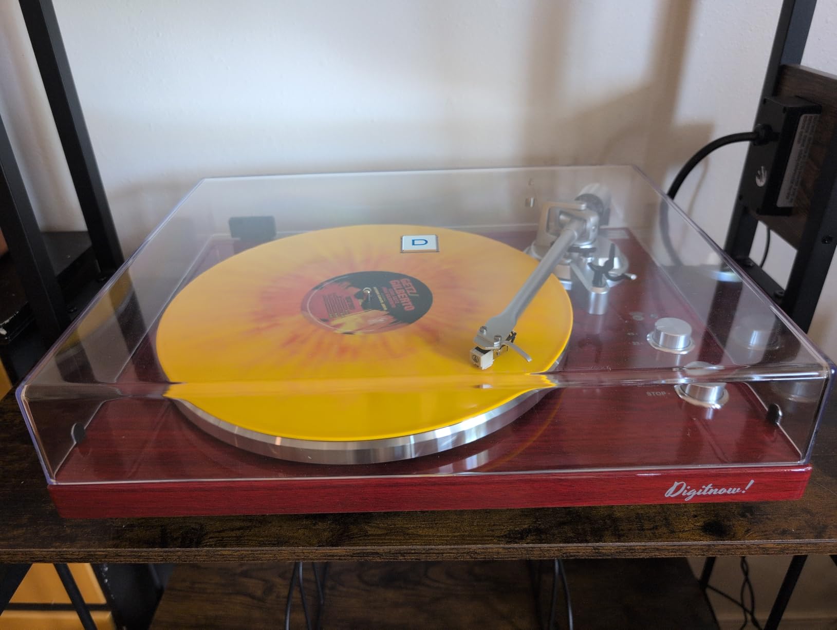 Belt Drive Turntable for Vinyl Record Player and Bluetooth Output customer photo 1