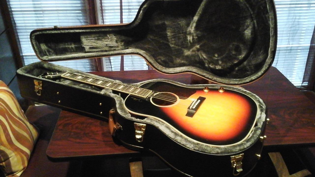 Epiphone Case Epiphone Dreadnought Acoustic customer photo 1