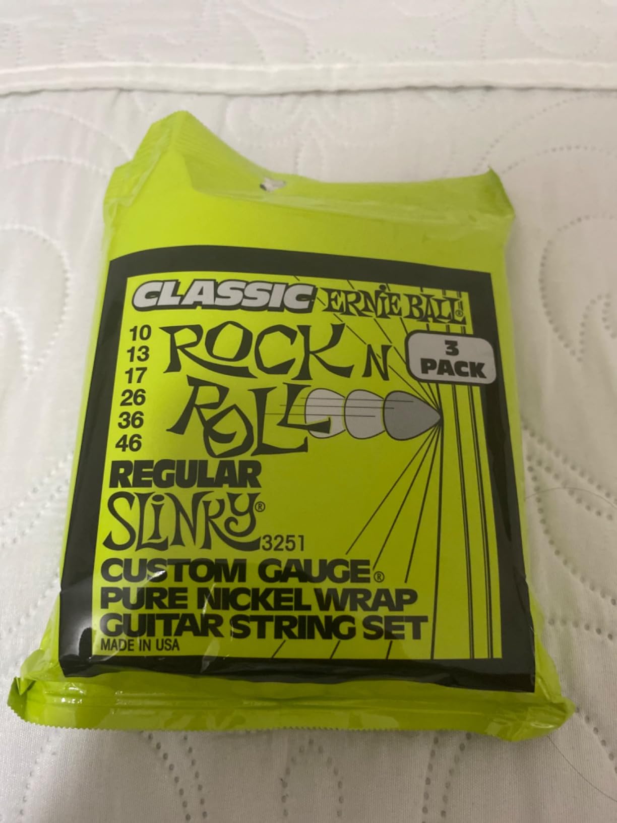 Ernie Ball Regular Slinky Classic Pure Nickel Electric Guitar Strings, 10-46 Gauge (P02251) customer photo 2