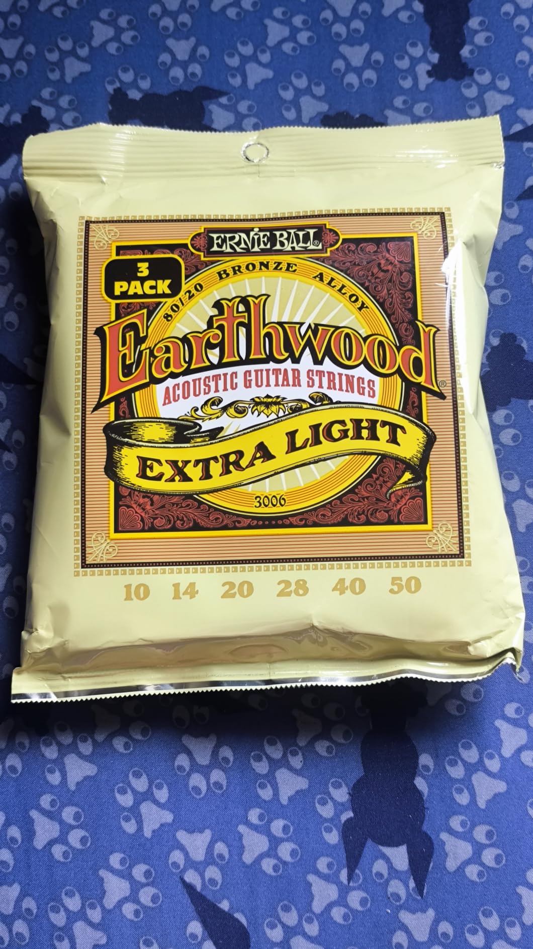 Ernie Ball Earthwood Extra Light 80/20 Bronze Acoustic Guitar Strings, 10-50 Gauge (P02006) customer photo 2