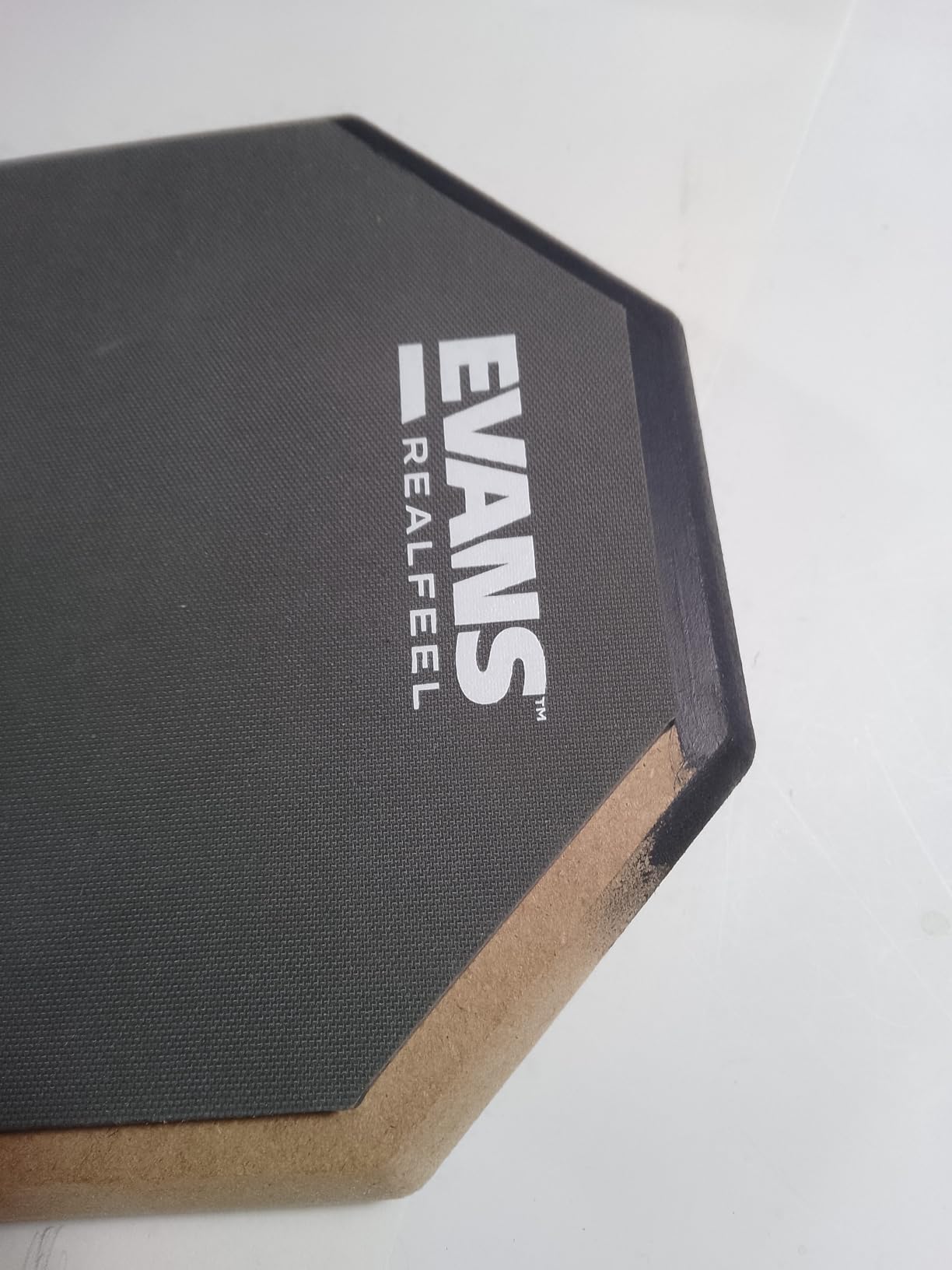 Evans RealFeel Single-Sided Drum Practice Pad, 6 Inch customer photo 2