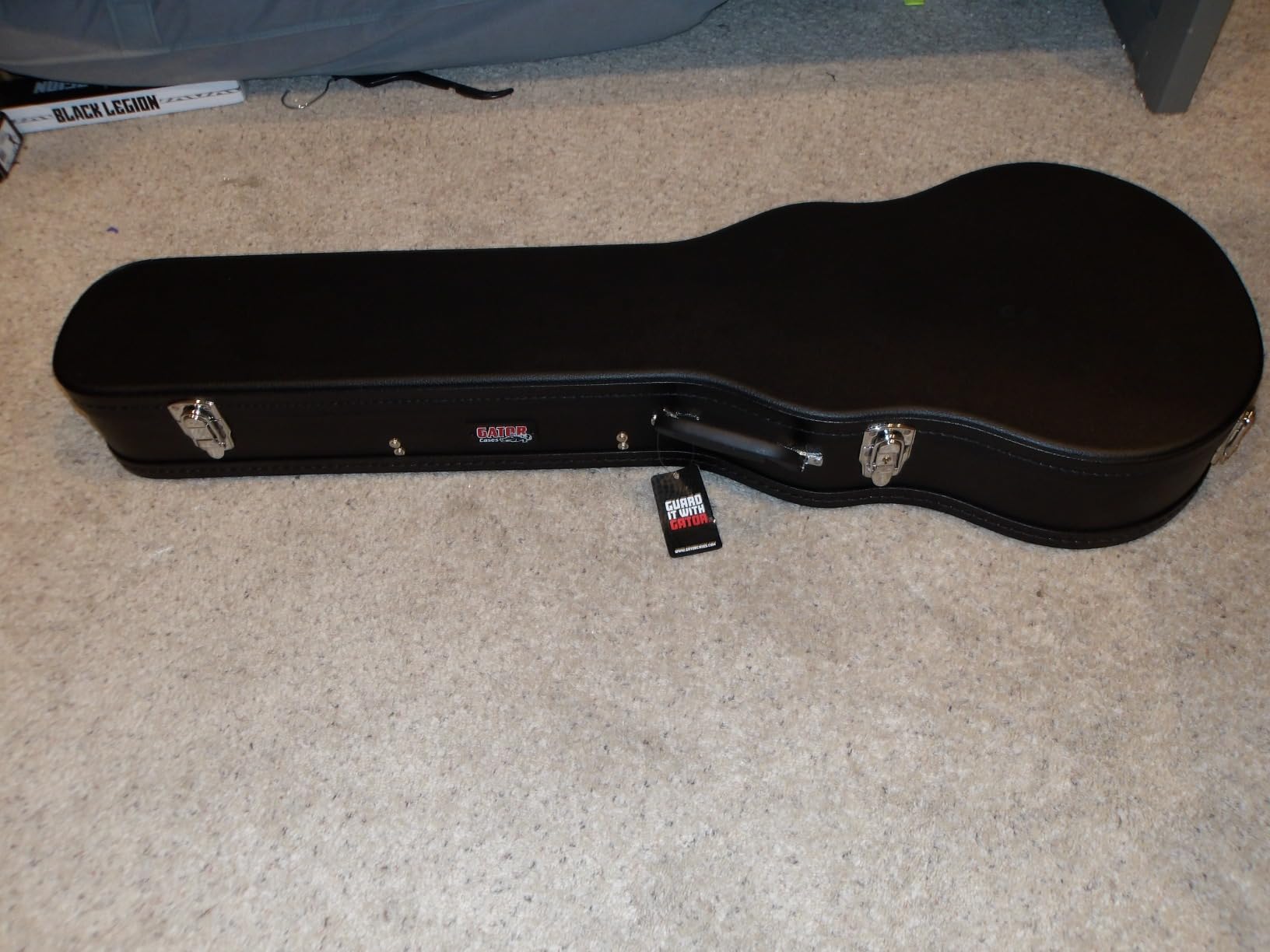 Gator Cases Traditional Series Hard-Shell Wood Case for Les Paul Style Guitars (GWE-LPS-BLK) customer photo 1