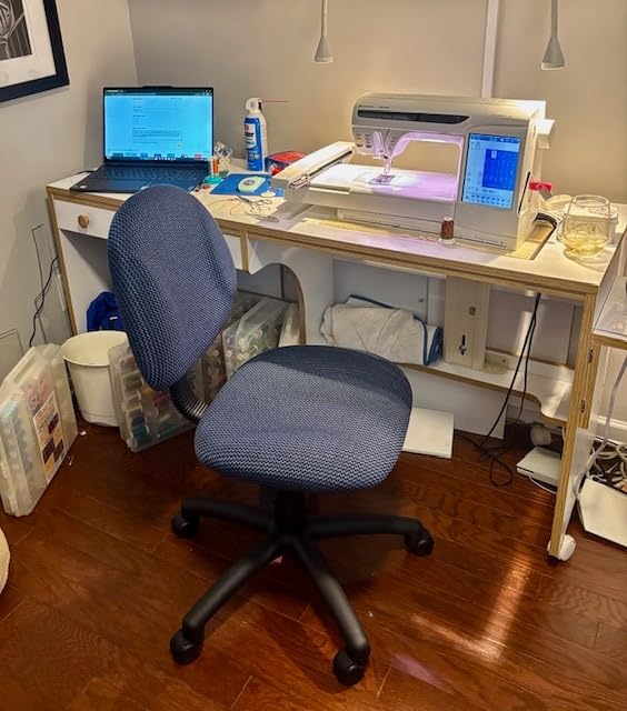 Boss Office Products B315-BE Perfect Posture Delux Fabric Task Chair Without Arms in Blue, 250 customer photo 1