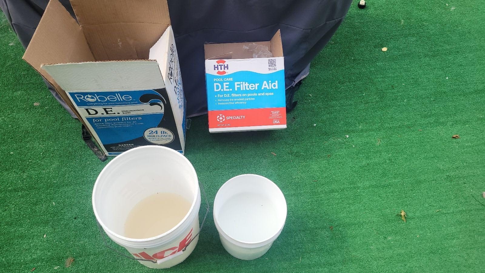 Robelle 24-Pounds Premium D.E. for Pool Filters, Diatomaceous Earth DE Pool Filter Powder, Made in USA customer photo 2