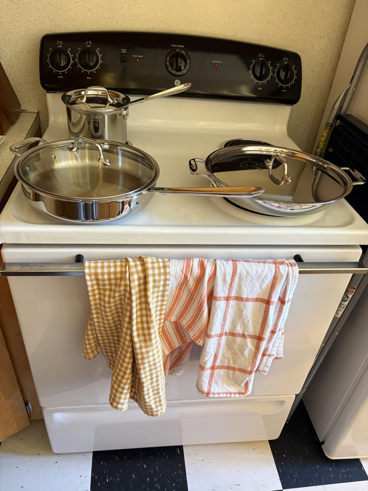 All-Clad D3® Stainless Steel Cookware Set, 10-Piece, Made in the USA customer photo 1