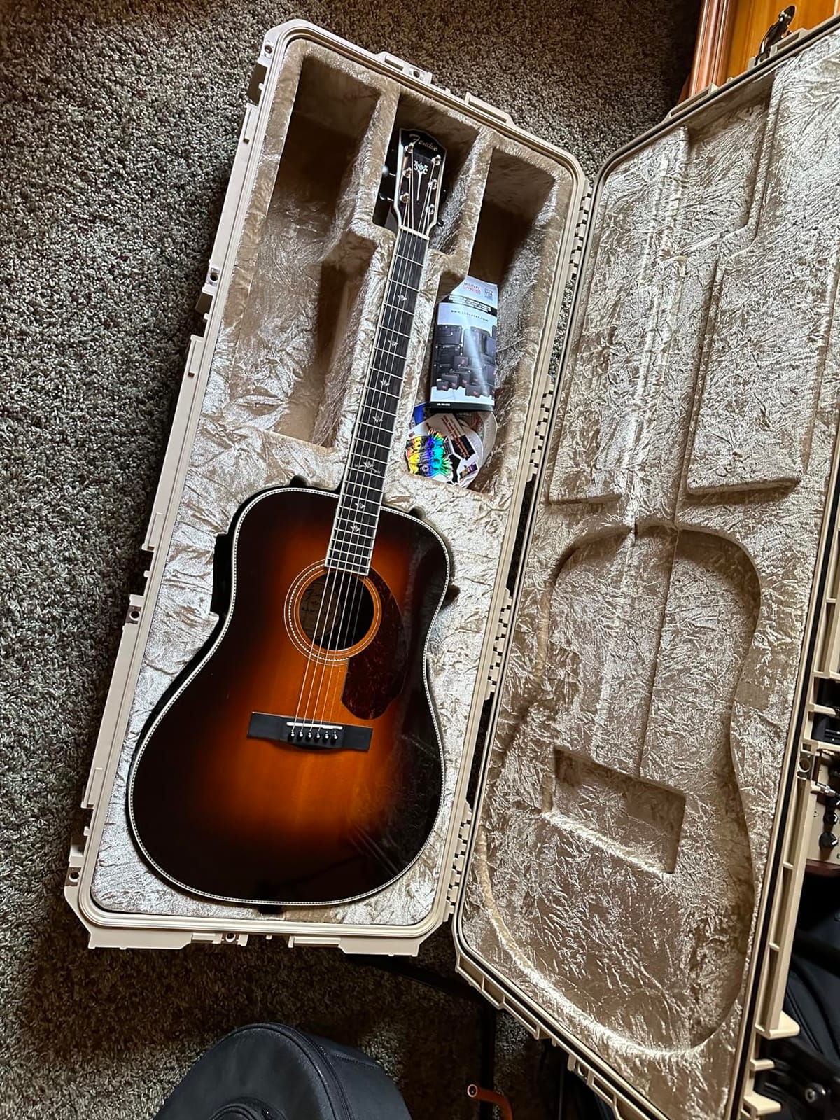 SKB 3i-4217-18-T iSeries Waterproof Acoustic Guitar Case (tan) (3i421718T) customer photo 2