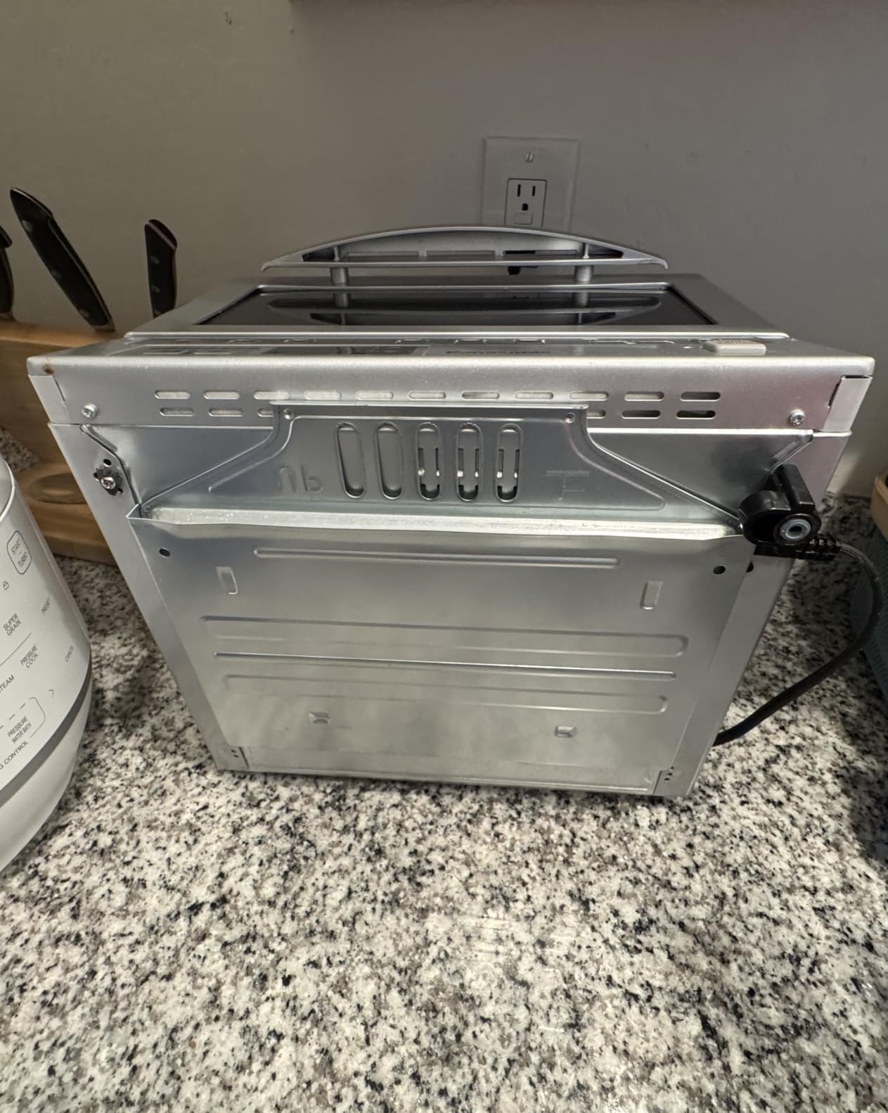 Panasonic FlashXpress Toaster Oven Countertop, 4-Slice Small Toaster Oven Compact Size with Double Infrared Heating, 6 Auto Cook Options and Precise Temperature Control, 1300W - NB-G110P (Silver) customer photo 1