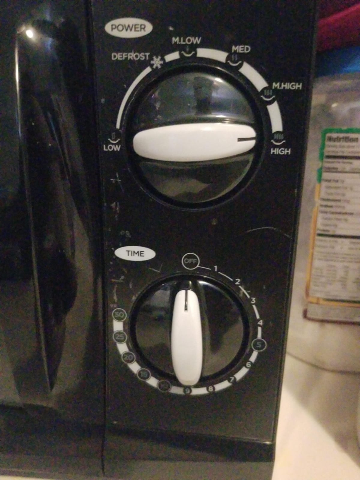Commercial Chef 0.7 Cu. Ft. Countertop Microwave Oven, CHM770S, Stainless customer photo 2
