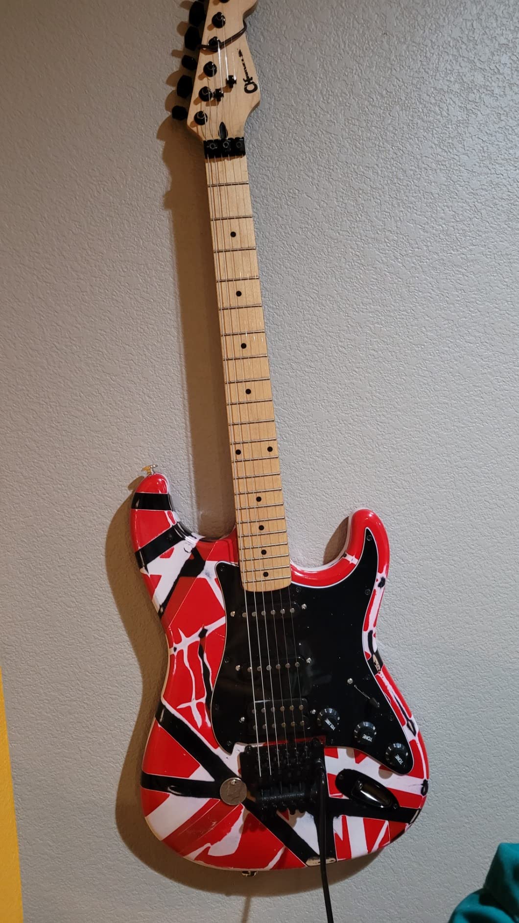 Musiclily Basic Loaded ST-HSS Pickguard with Ceramic Pickups 3Ply White customer photo 1