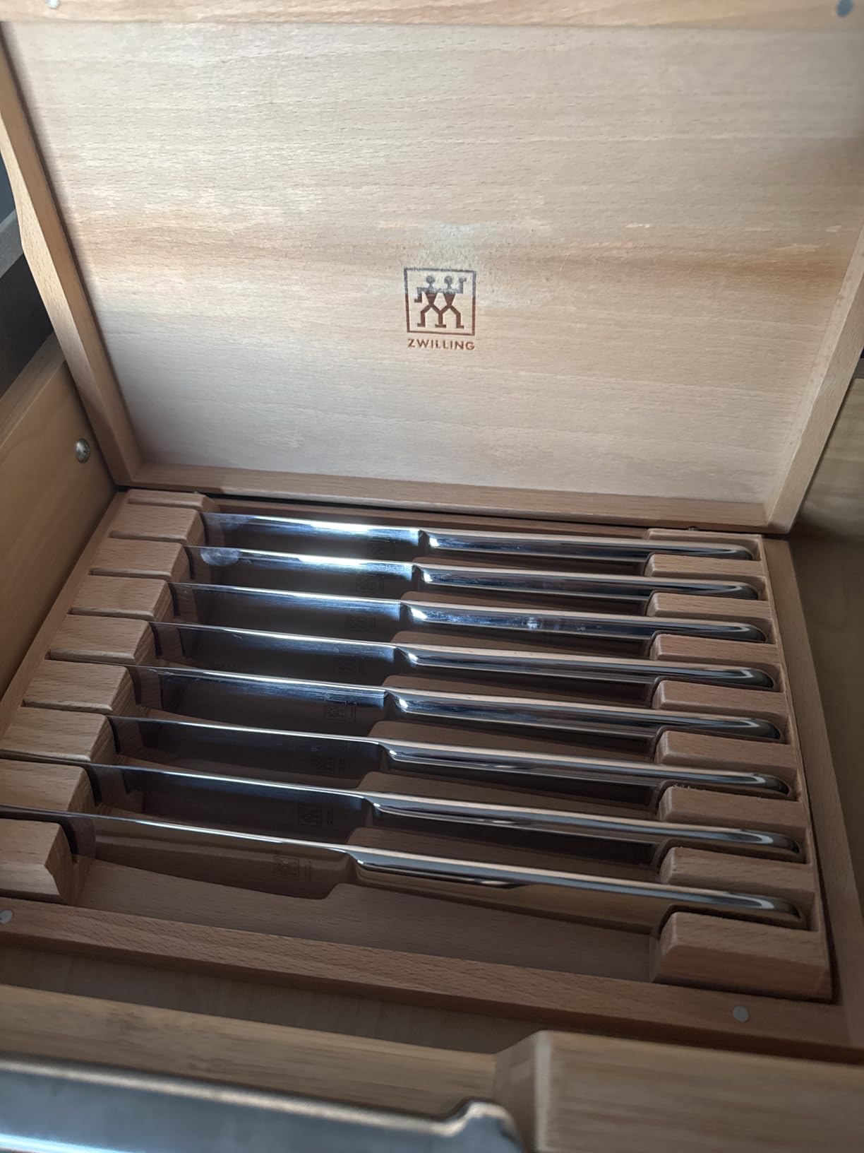 Zwilling Ultra-Sharp Steak Knives Set of 8 with Wood Gift Box customer photo 2