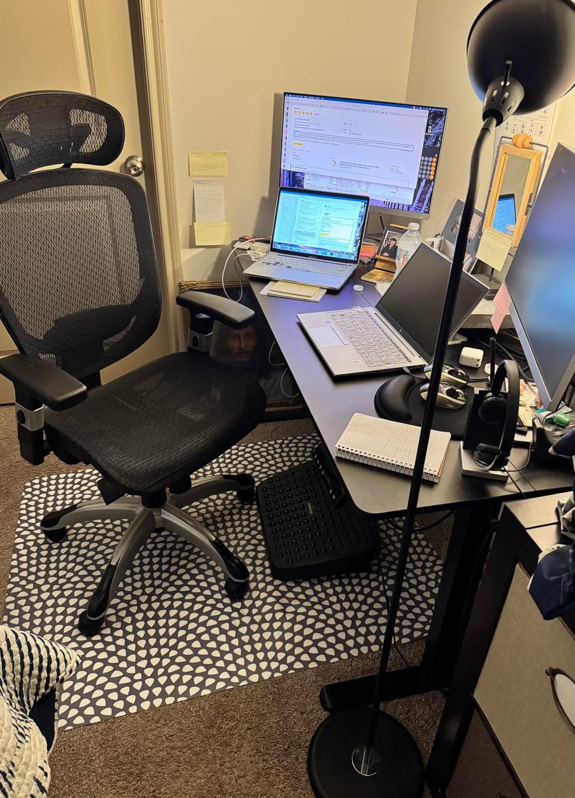 Staples Hyken Ergonomic Mesh Task Chair, Lumbar Support, Swivel, Black customer photo 2