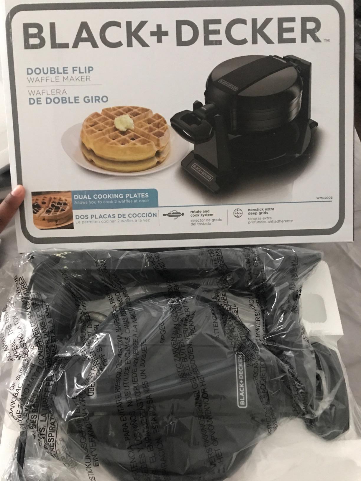 BLACK+DECKER Rotating Belgian Waffle Maker customer photo 2