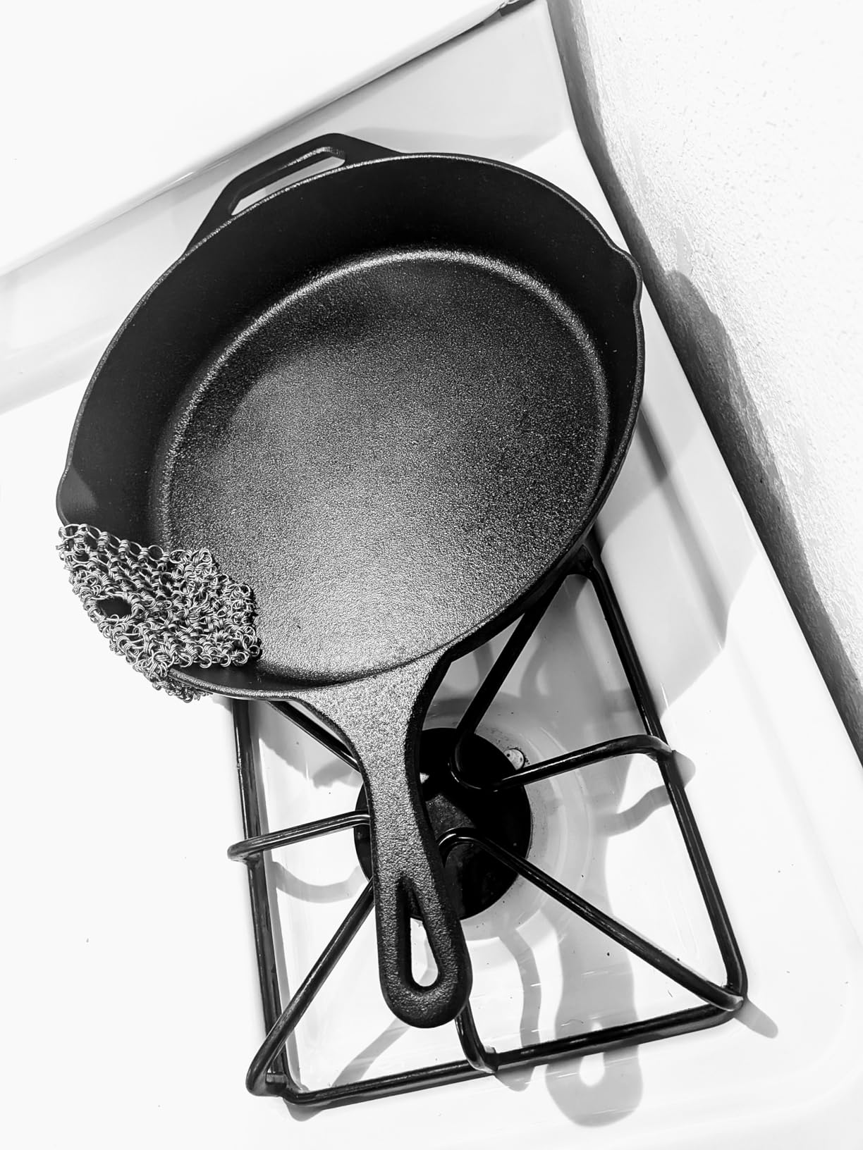 Utopia Kitchen Cast Iron Skillet 12 Inch Pre-Seasoned PFAS-Free Black customer photo 1