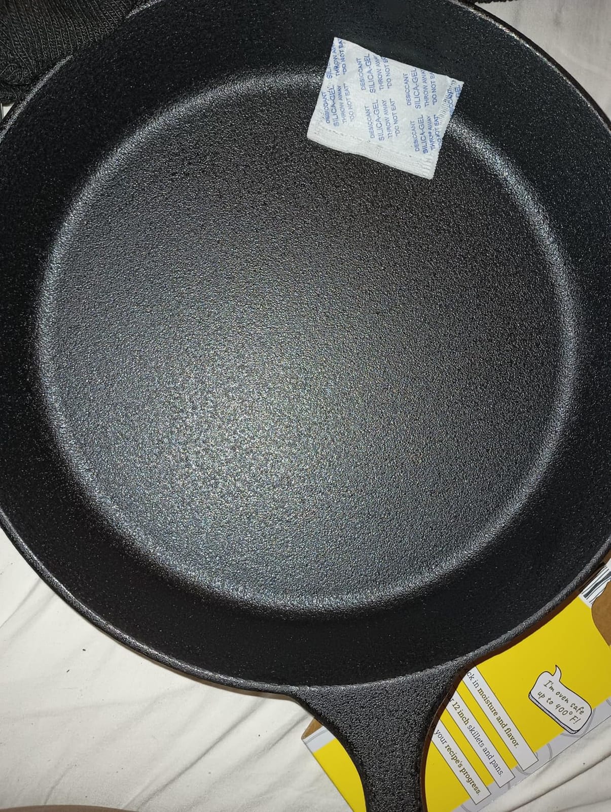 Utopia Kitchen Cast Iron Skillet 12 Inch Pre-Seasoned PFAS-Free Black customer photo 2