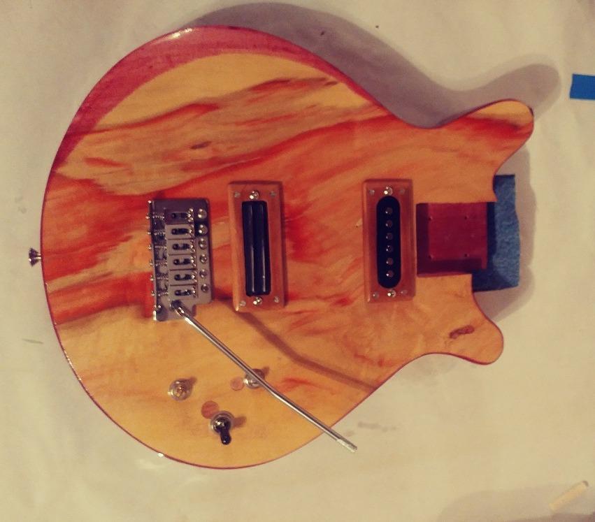 Musiclily Basic Ceramic Single Coil Sized Humbucker Black with Black Rails customer photo 1