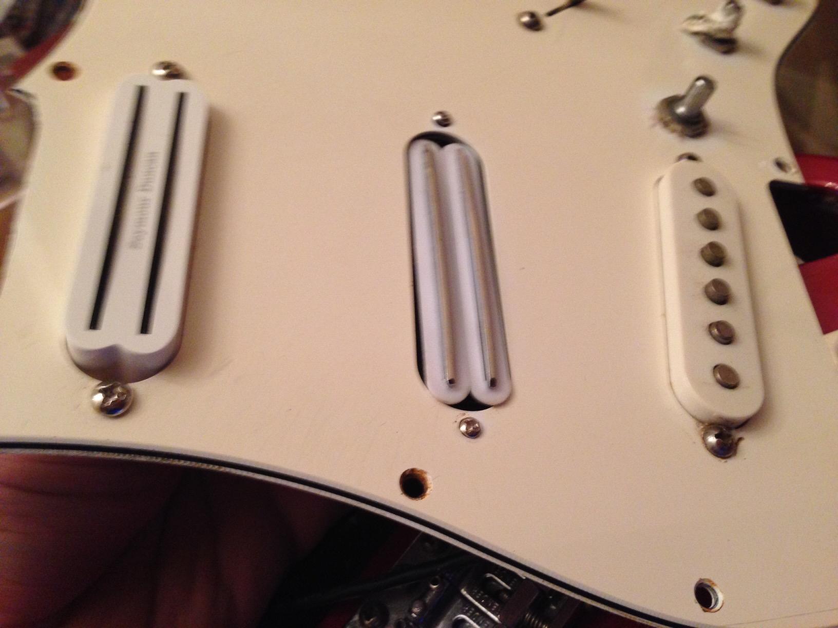 Musiclily Basic Ceramic Single Coil Sized Humbucker Black with Black Rails customer photo 2