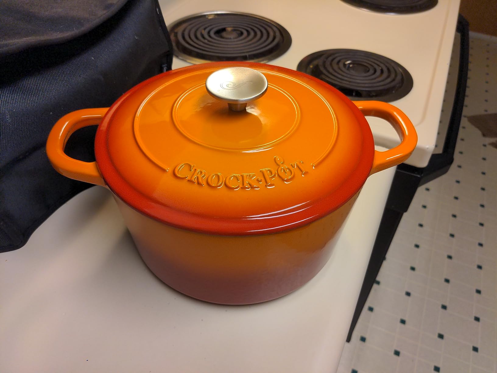 Crock Pot Artisan 5-Quart Round Enameled Cast Iron Dutch Oven – Slate Gray, Heavy-Duty Cookware for Slow Cooking, Roasting, Baking with Lid customer photo 1