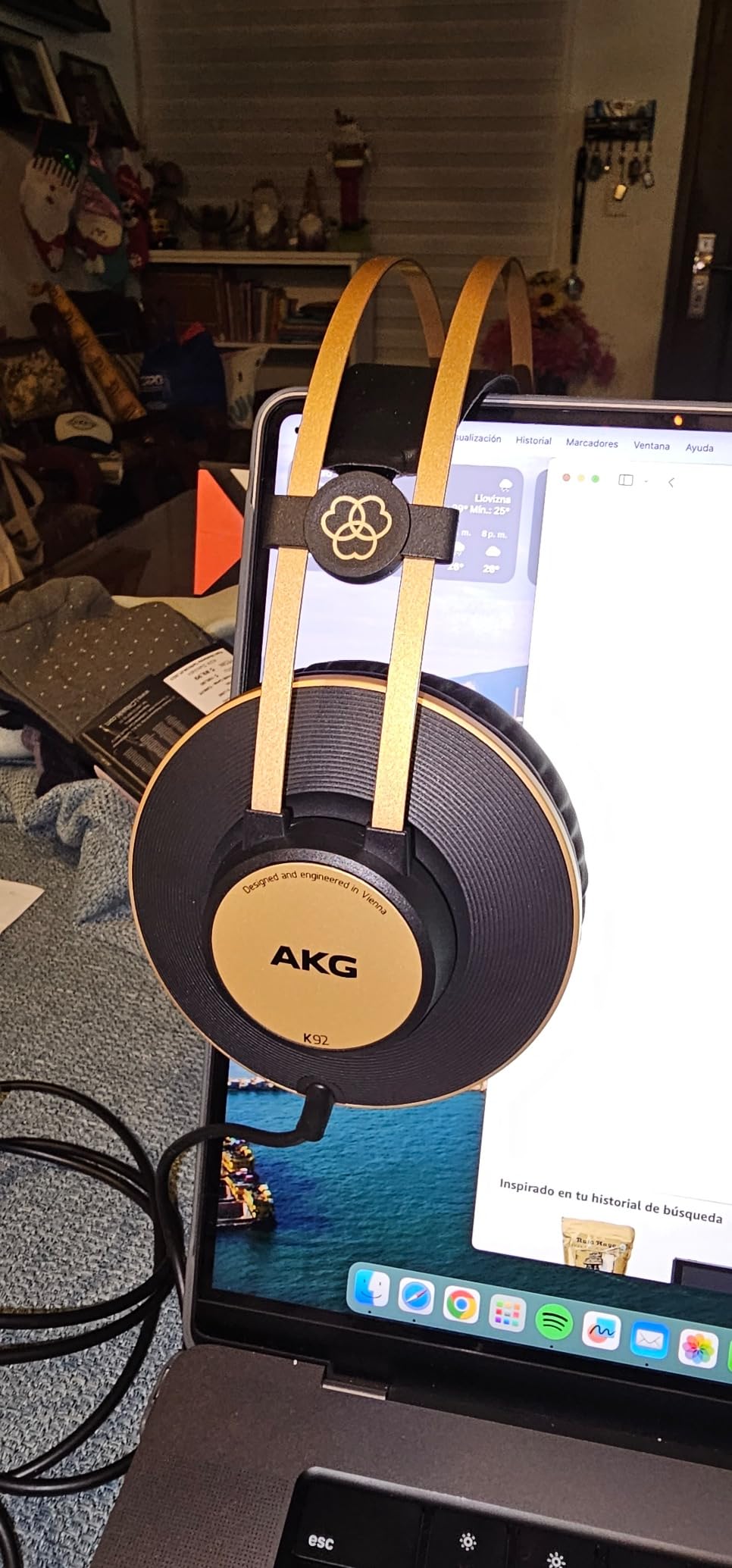 AKG Pro Audio K92 Over-Ear, Closed-Back, Critical Listening and Studio Headphones, Matte Black and Gold customer photo 1