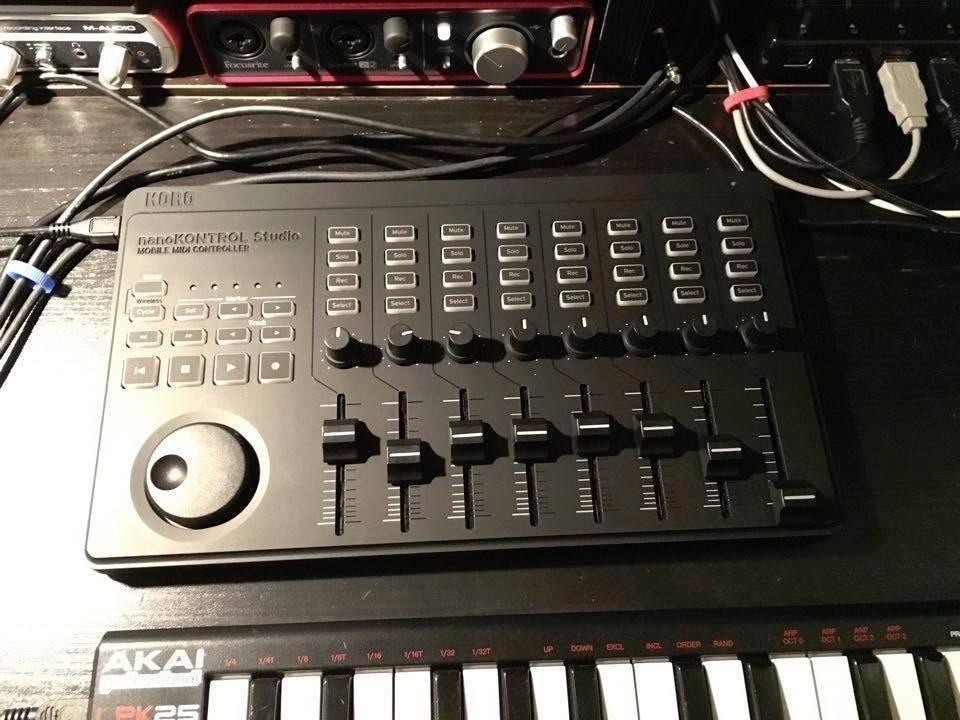 Korg Nanokontrol Studio Bluetooth/USB MIDI Control Surface w/ 8 Faders customer photo 1
