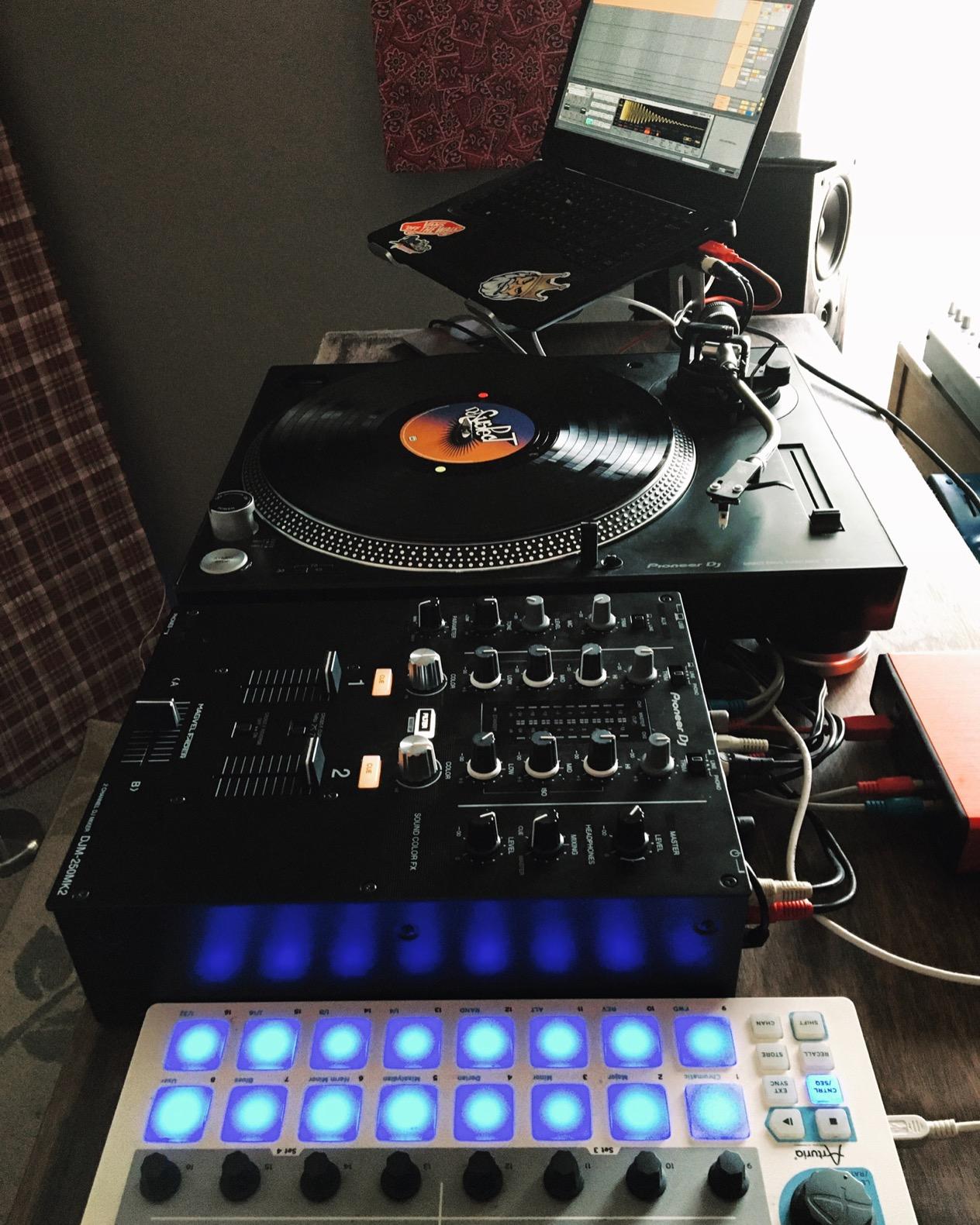 Pioneer DJ DJM-250MK2 2-Channel DJ Mixer,Black customer photo 2