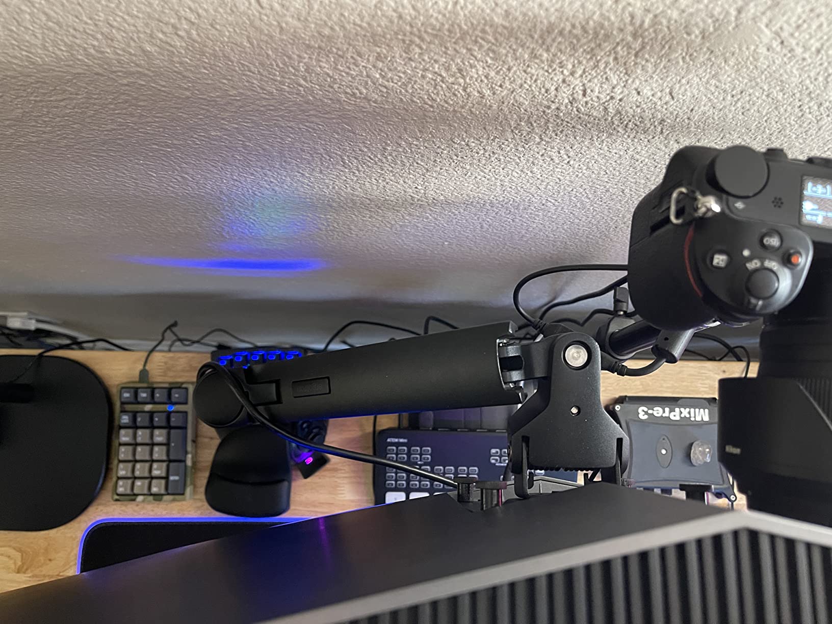 Ergotron – LX Monitor Arm, Single Monitor Desk Mount – fits Flat Curved Ultrawide Computer Monitors up to 34 Inches, 7 to 25 lbs, VESA 75x75mm or 100x100mm – Tall Pole, White customer photo 2