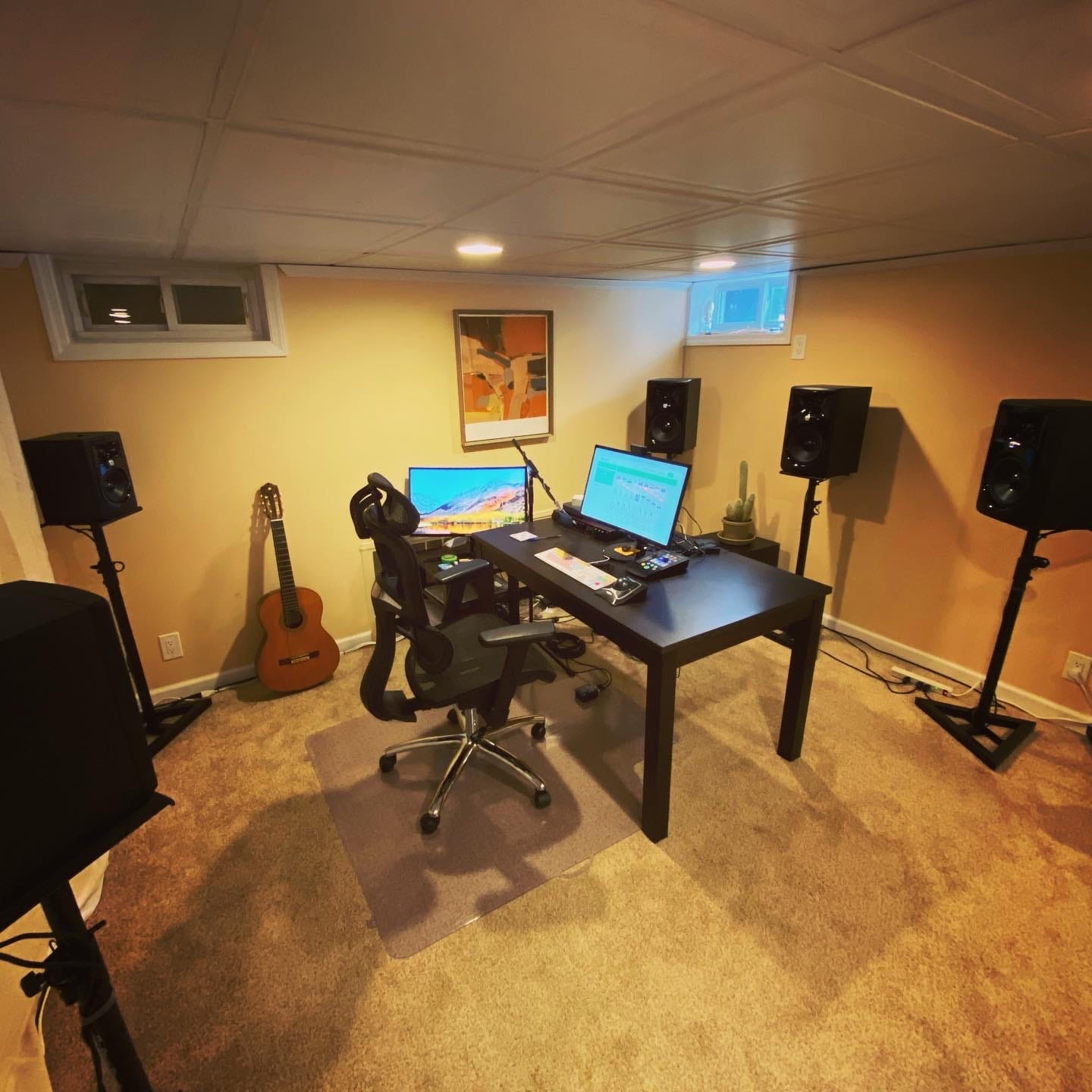 JBL Professional 308P MkII 8-Inch, 2-Way, Powered, Active Monitor Speaker for Near Field Music Production, Studio Monitor, Desktop Computer, Hi-Fi Audio. Sold individually, Black customer photo 1