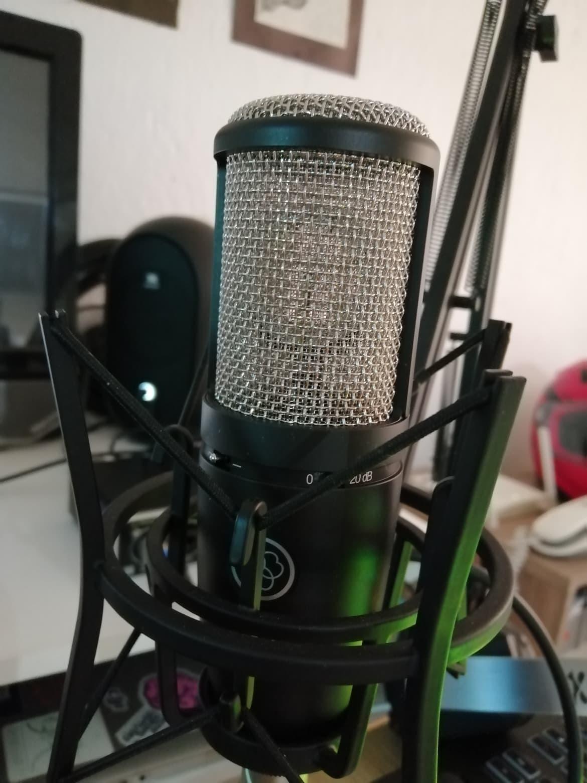 AKG Project Studio P220 Large Diaphragm Condenser Microphone With Pop Filter and XLR To XLR Cable customer photo 1