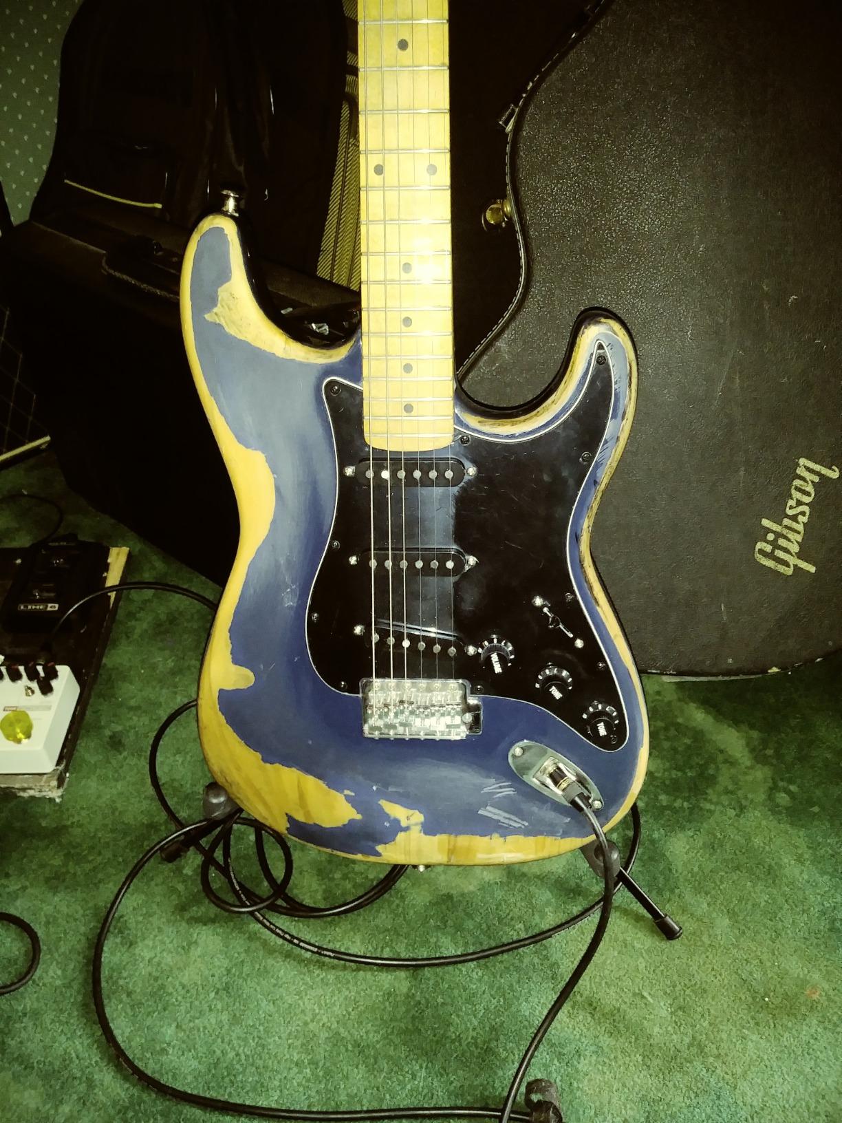 Musiclily Basic ST-SSS Loaded Pickguard with Alnico 5 Pickup Set 3Ply Black customer photo 2