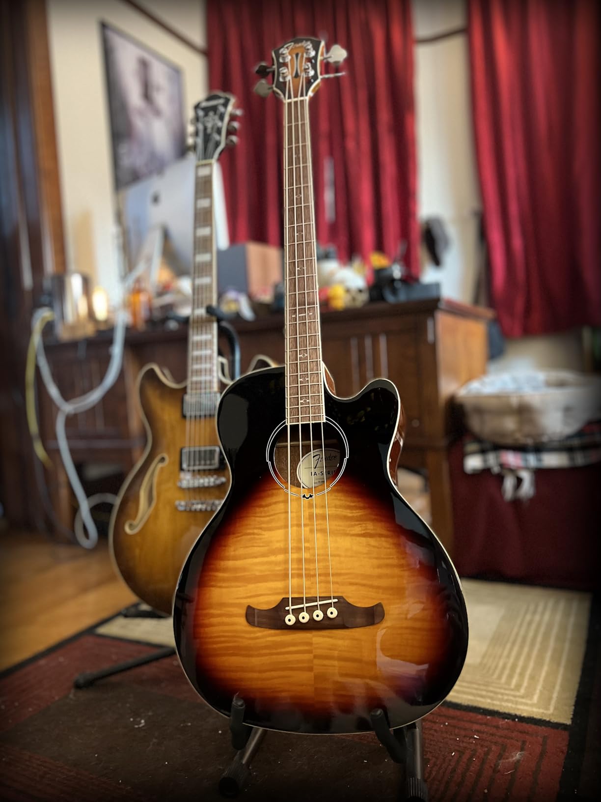 Fender FA-450CE Acoustic Bass, with 2-Year Warranty Sunburst, Laurel Fingerboard customer photo 2