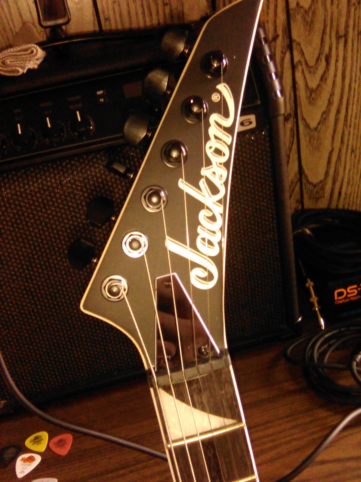 Jackson JS Series Dinky Arch Top JS22 DKA - Satin Black customer photo 2