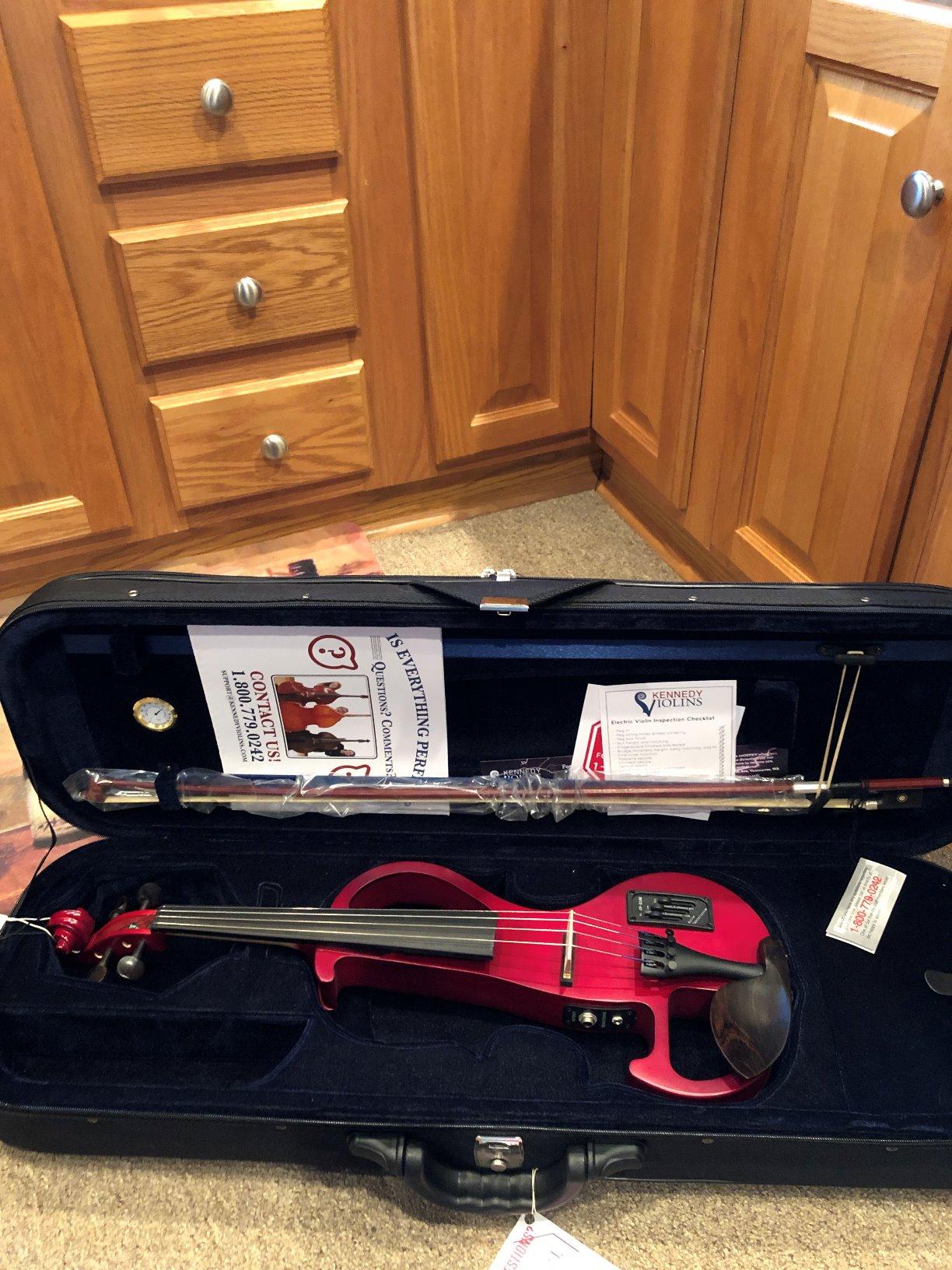 Electric Violin Bunnel Edge Outfit 4/4 Full Size (Clear) (BLACK) — With Carrying Case and Accessories - Mini Amp - Headphone Jack - Piezo Ceramic Pick-Up - from Kennedy Violins customer photo 1