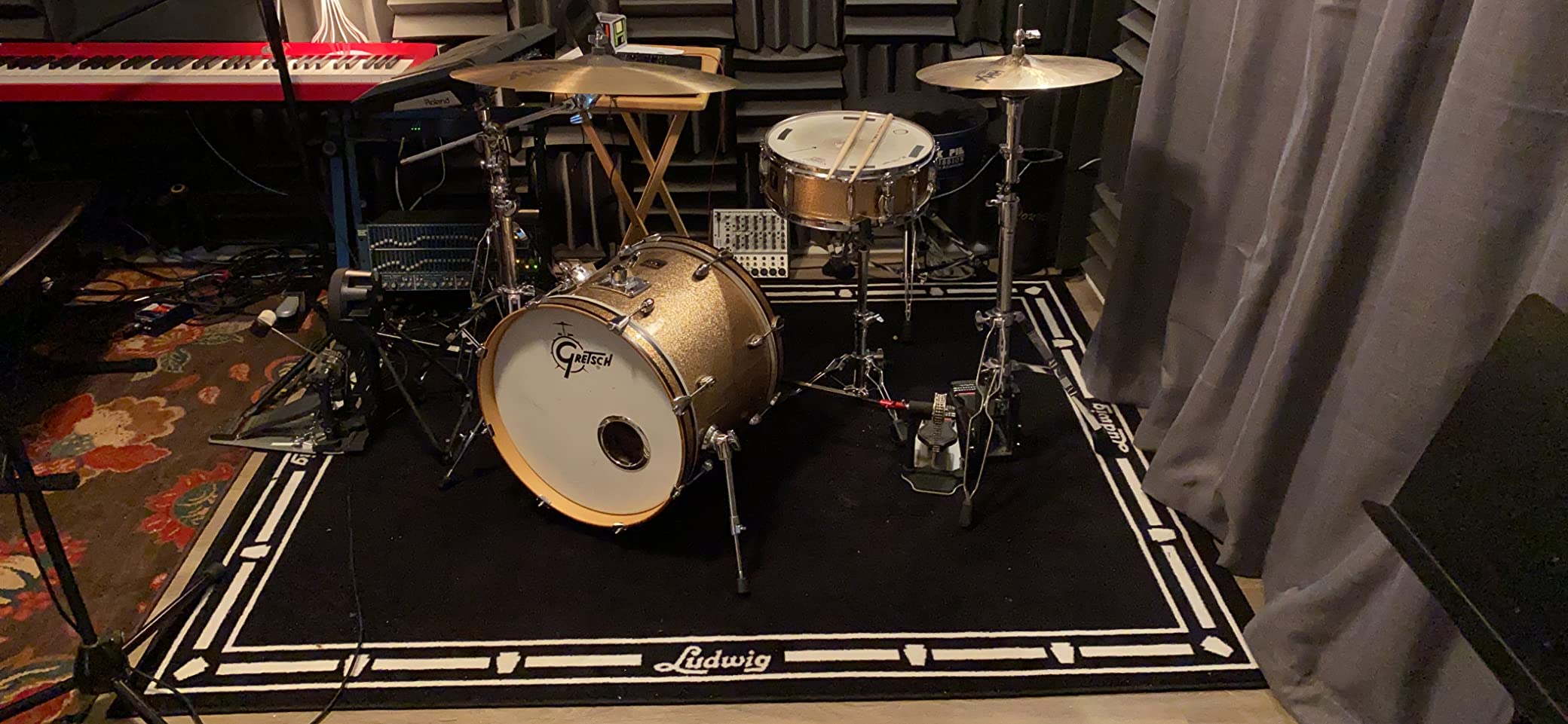 Ludwig Script Logo Non-Slip Drum Rug Mat, Black customer photo 2