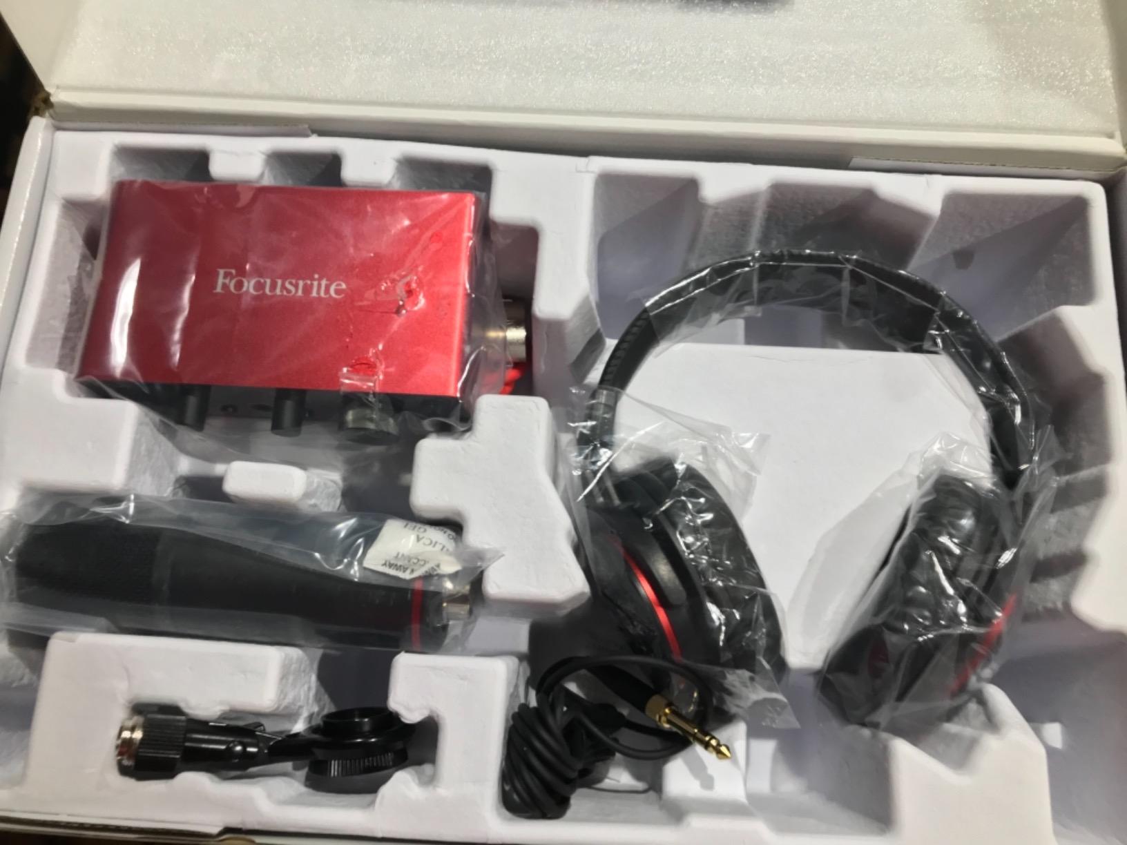 Focusrite Scarlett Solo Studio 3rd Gen USB Audio Interface Bundle for the Guitarist, Vocalist or Producer with Condenser Microphone and Headphones for Recording, Songwriting, Streaming and Podcasting customer photo 1