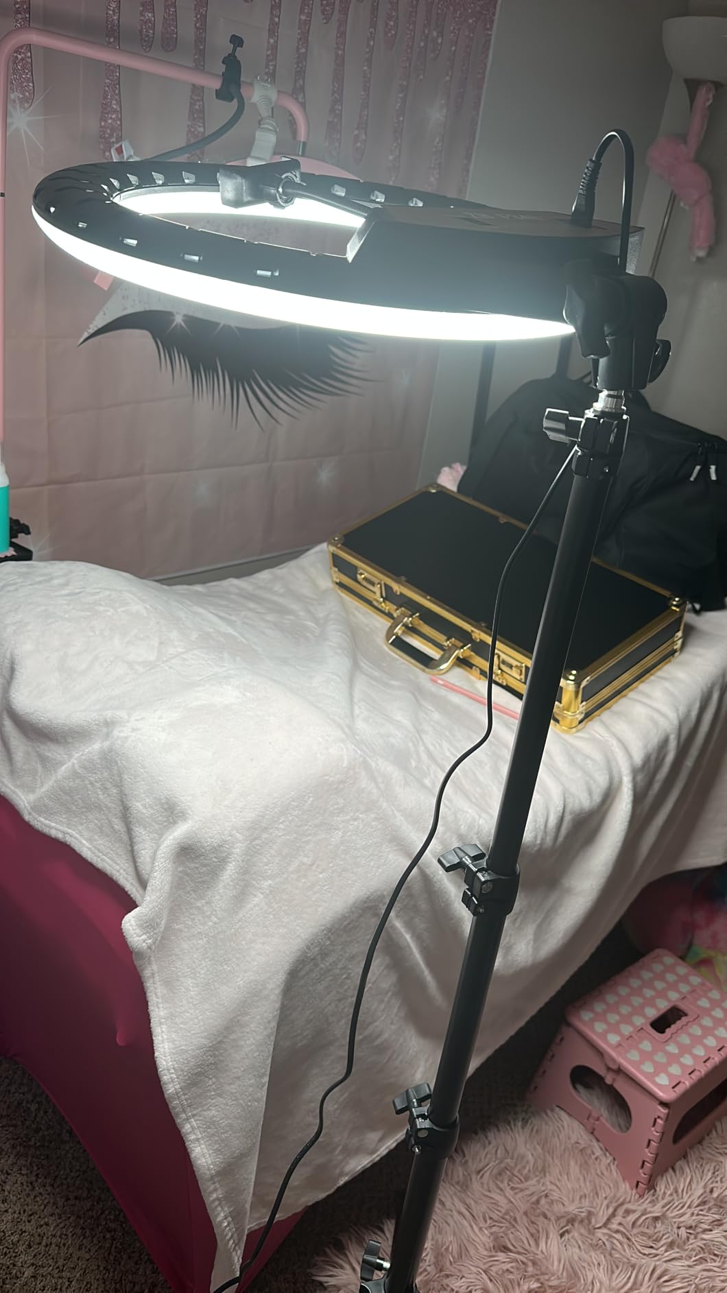 EMART 18in Ring Light with Stand, 2800-6500K LED Photography Lighting Kit customer photo 2