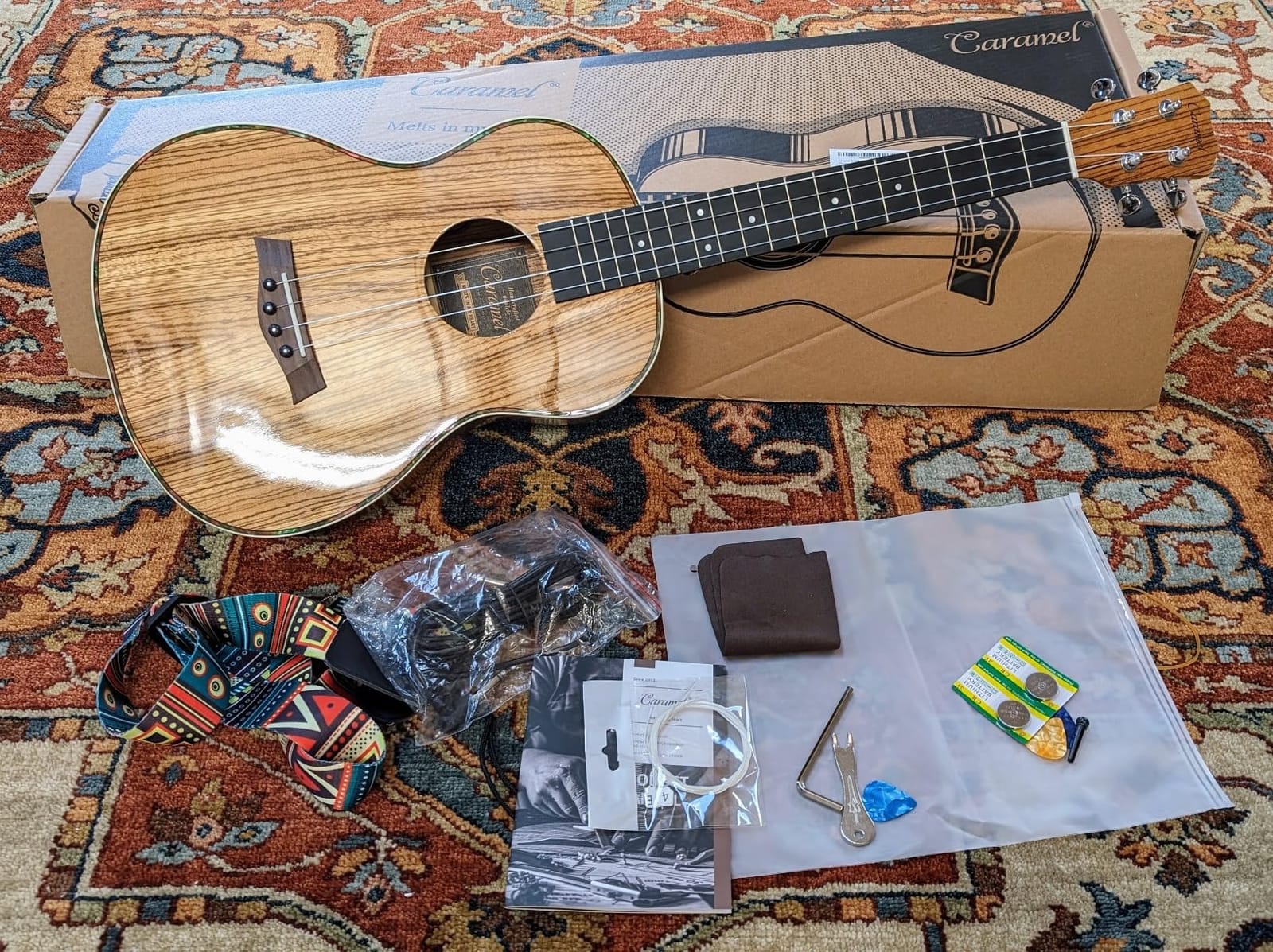 Caramel 30 inch CB103 Zebra wood High Gloss Baritone Electric Ukulele customer photo 2