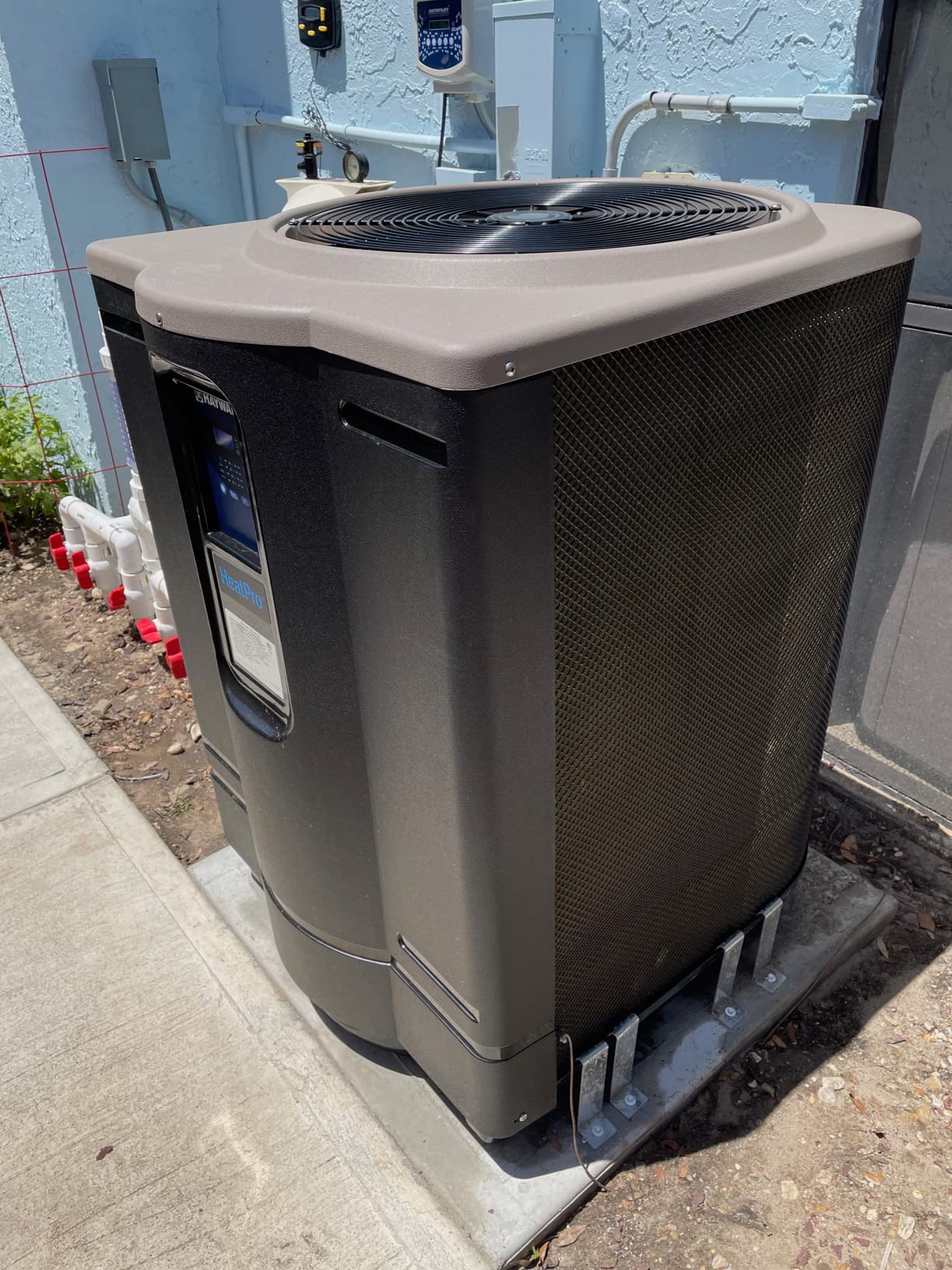 Hayward HeatPro Pool Water Heat Pump Heater for Inground Pools, 140,000 BTU customer photo 2