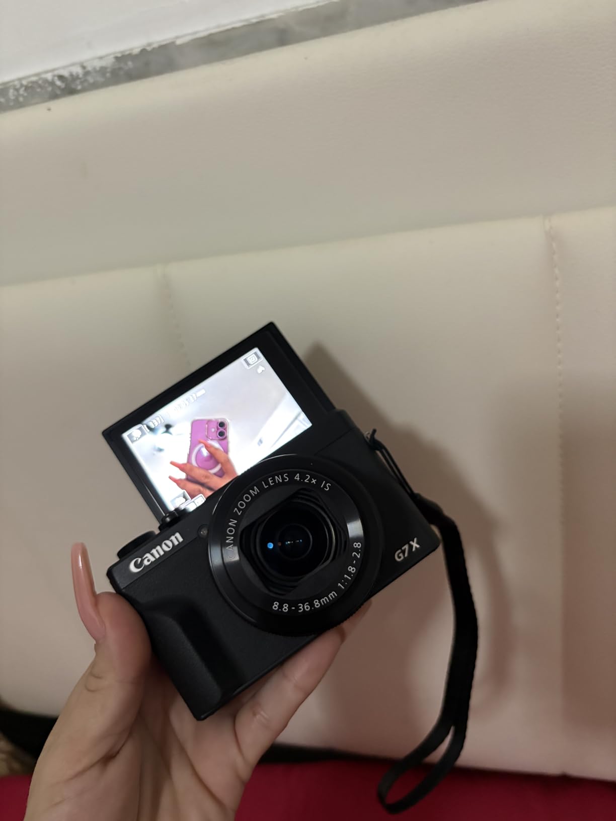 Canon PowerShot G7 X Mark III Digital Camera (Black) customer photo 1