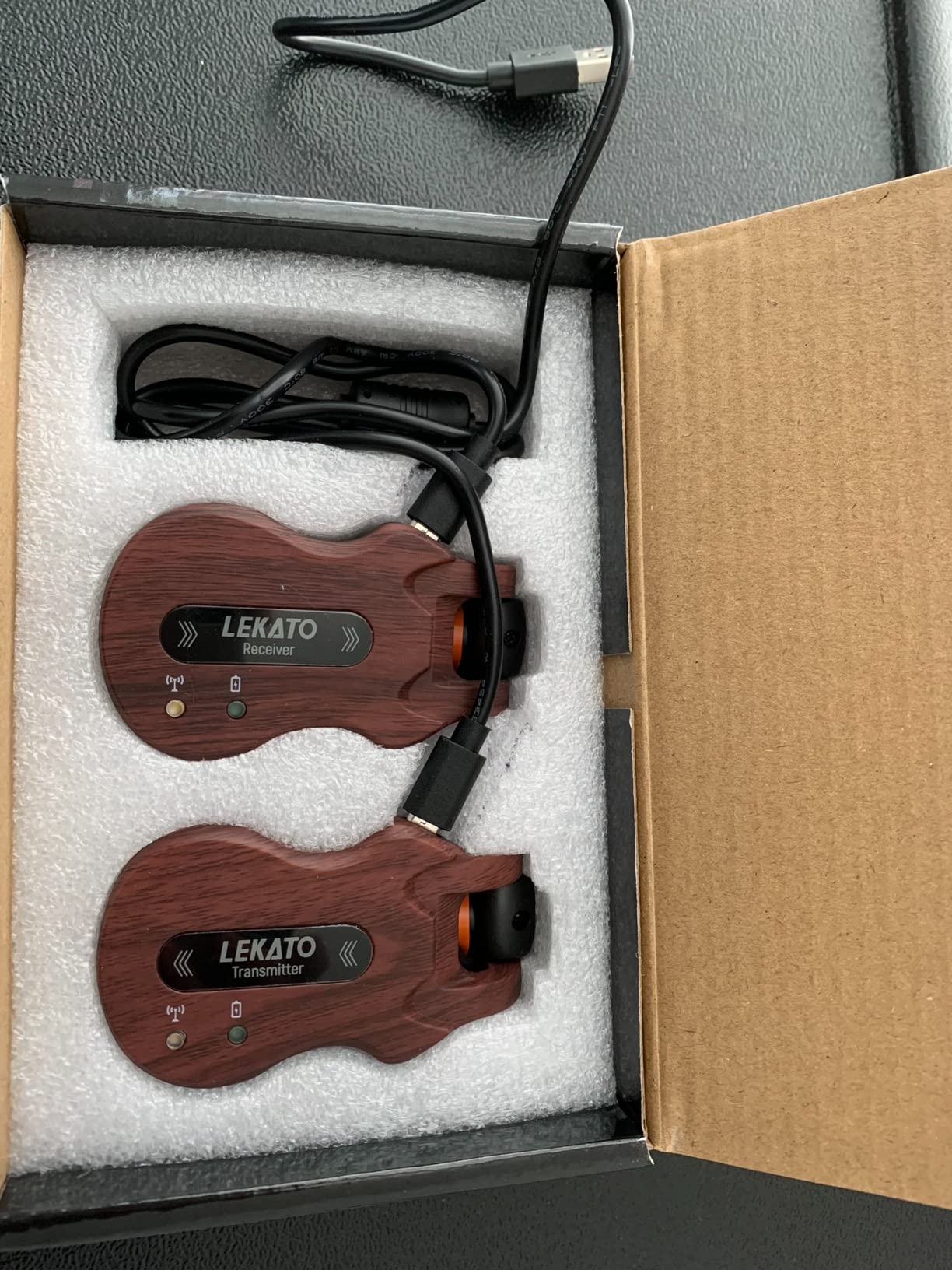 LEKATO 5.8GHz Wireless Guitar System, 24-Bit Audio Transmitter and Receiver for Live Stage and Studio Practice, 220° Rotatable Plug Fits Electric Bass, Black customer photo 2