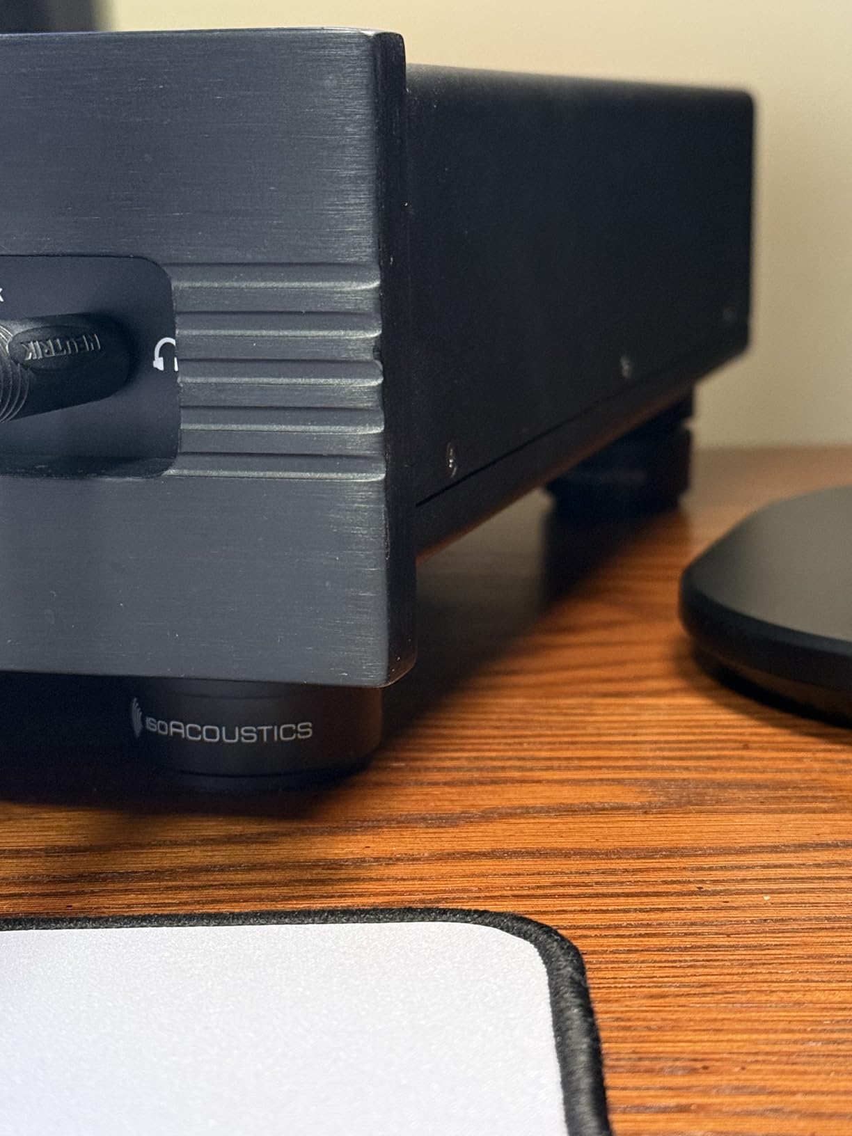 IsoAcoustics Iso-Puck Series Acoustic Isolators (Iso-Puck Mini, 6 lbs max/Unit, 8-Pack) customer photo 2